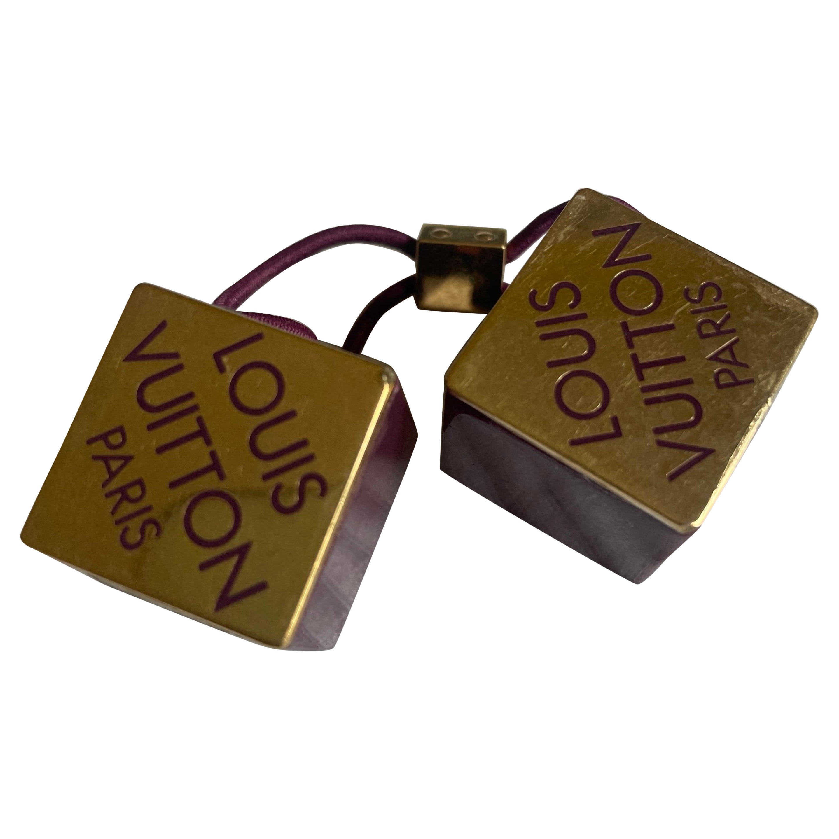 LOUIS VUITTON Accessori elastici per capelli. in vendita