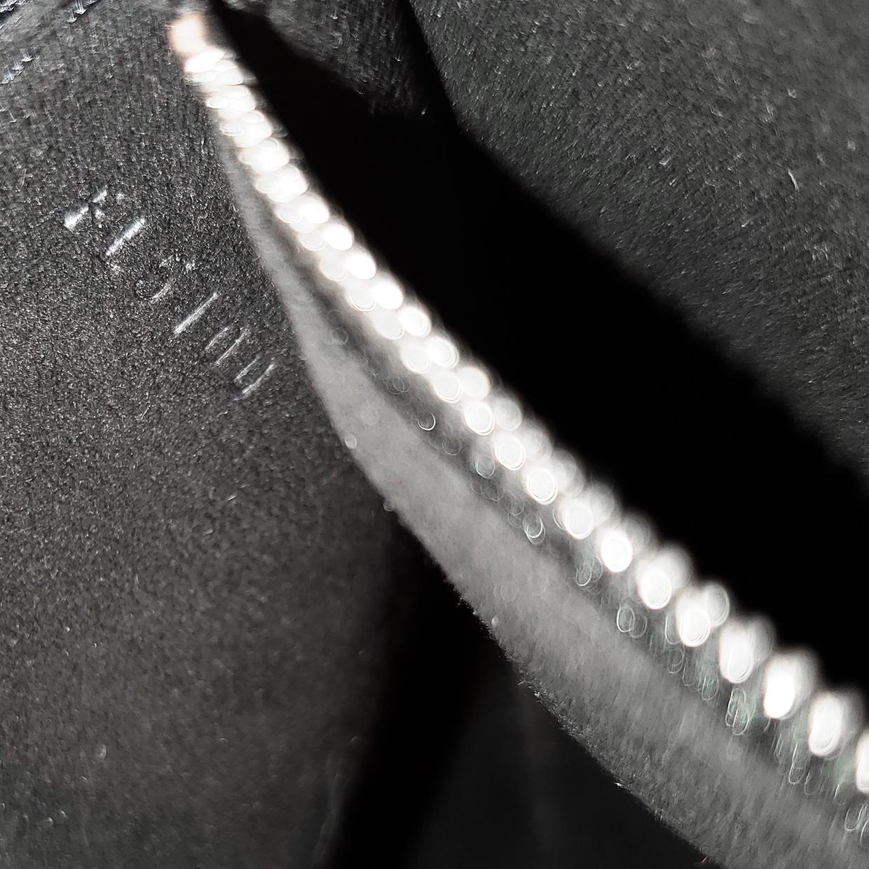 Women's Louis Vuitton Electric Epi Pont-Neuf GM Black Shoulder Bag For Sale