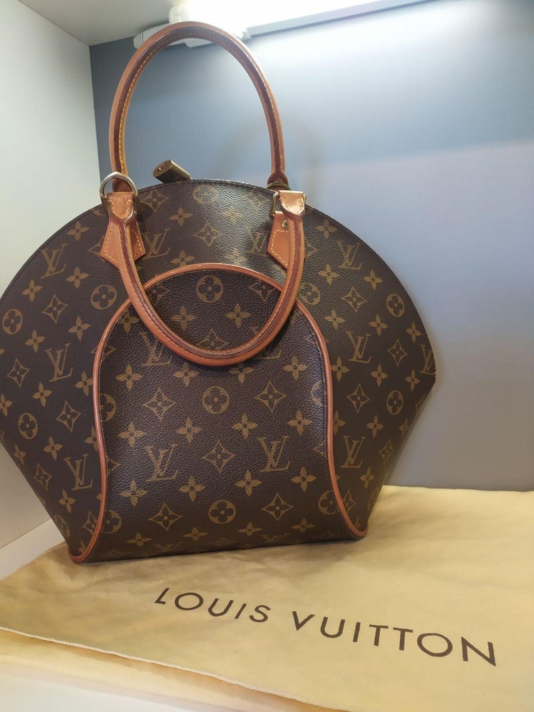 Louis Vuitton "Ellipse" Handbag at 1stDibs