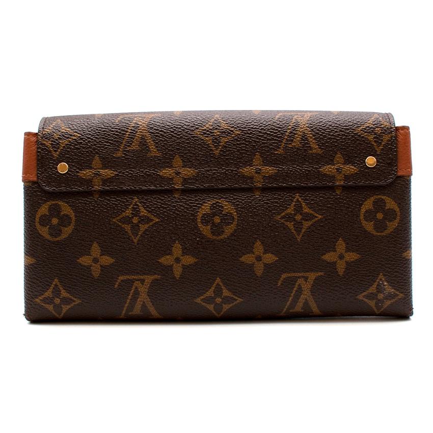 Louis Vuitton Elysee Accordion Monogram Wallet

-Legendary LV Monogram 
-Beautiful sturdy grained canvas 
-Golden branded fastening to the front 
-Leather details to the fastening 
-Luxurious soft leather Lining
-Interior divided in 4 sections,