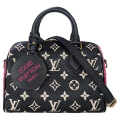 What's in my bag- Louis Vuitton Speedy 20 Empreinte Leather 🖤 