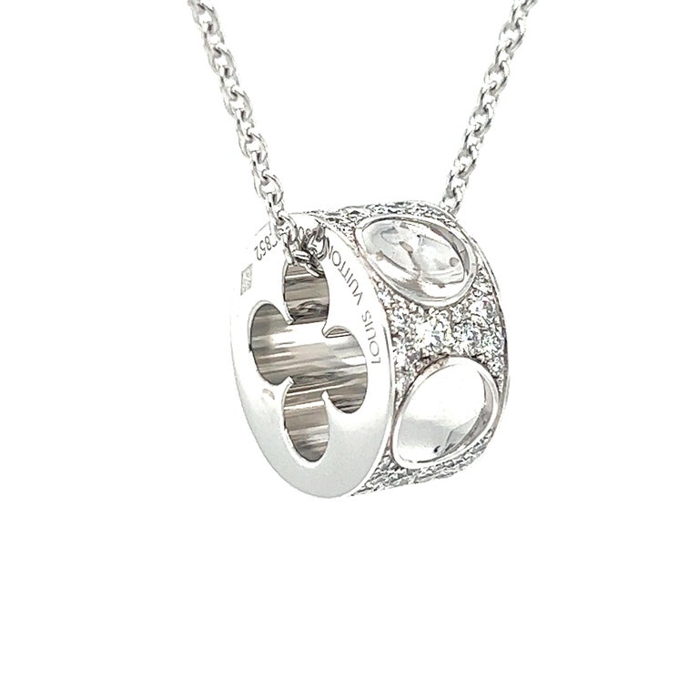 Louis Vuitton Gold Empreinte Clover Pendant Necklace at 1stDibs  louis  vuitton clover pendant, lv clover necklace, louis vuitton clover necklace