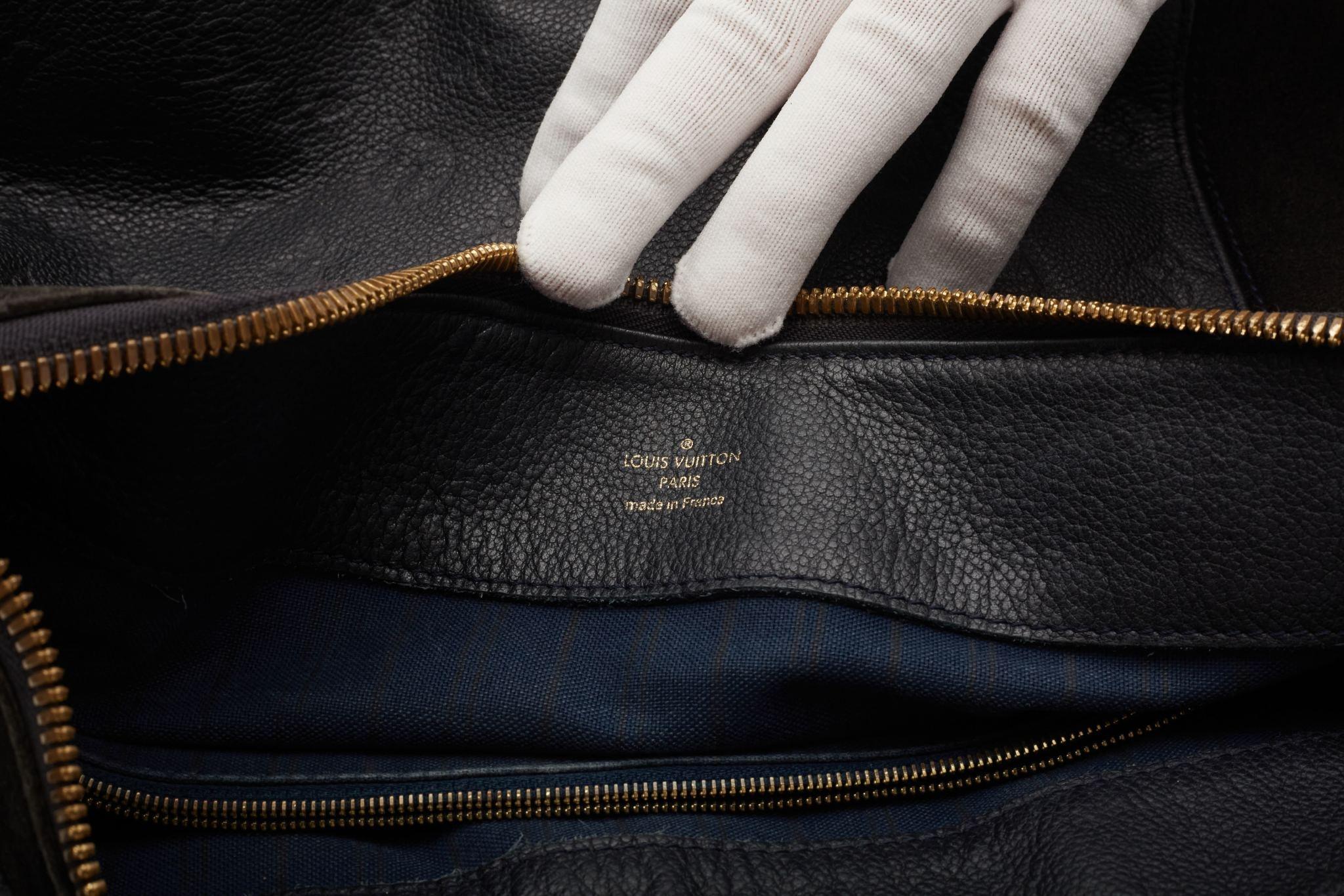 Louis Vuitton Empreinte Suede Audacieuse GM Infini Hobo Bag For Sale 5