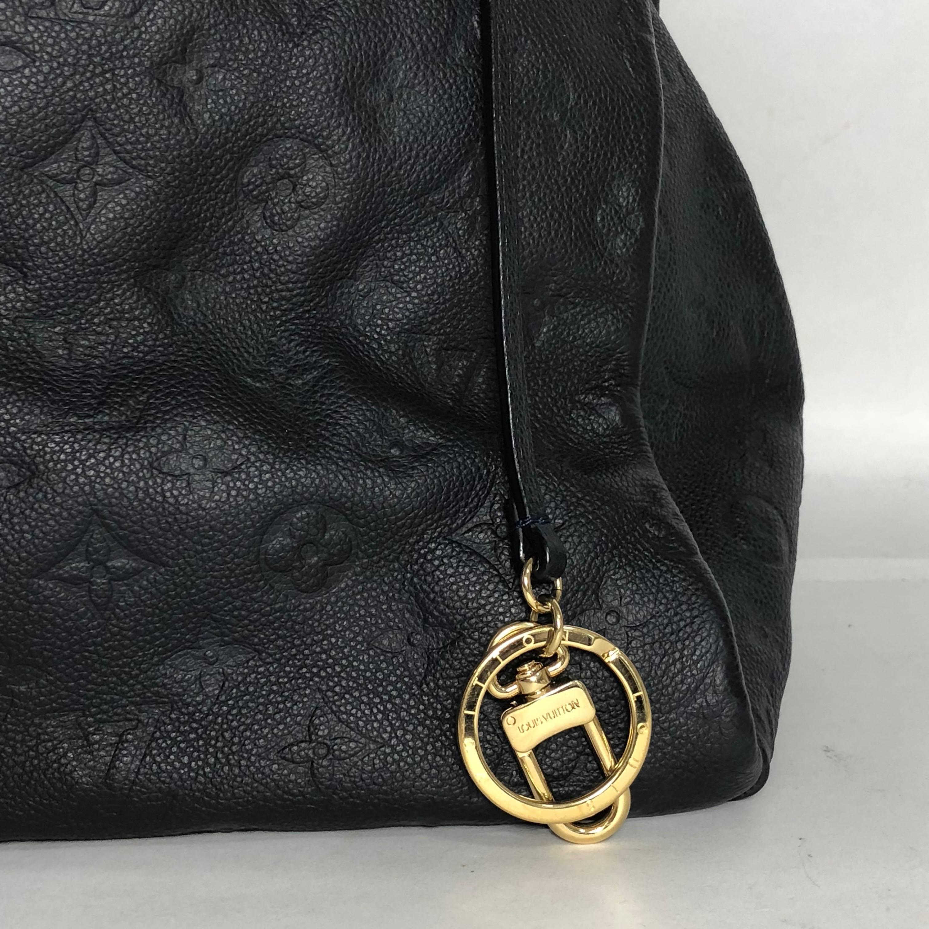 Louis Vuitton Empriente Artsy MM in Infini Hobo Bag In Excellent Condition In Saint Charles, IL