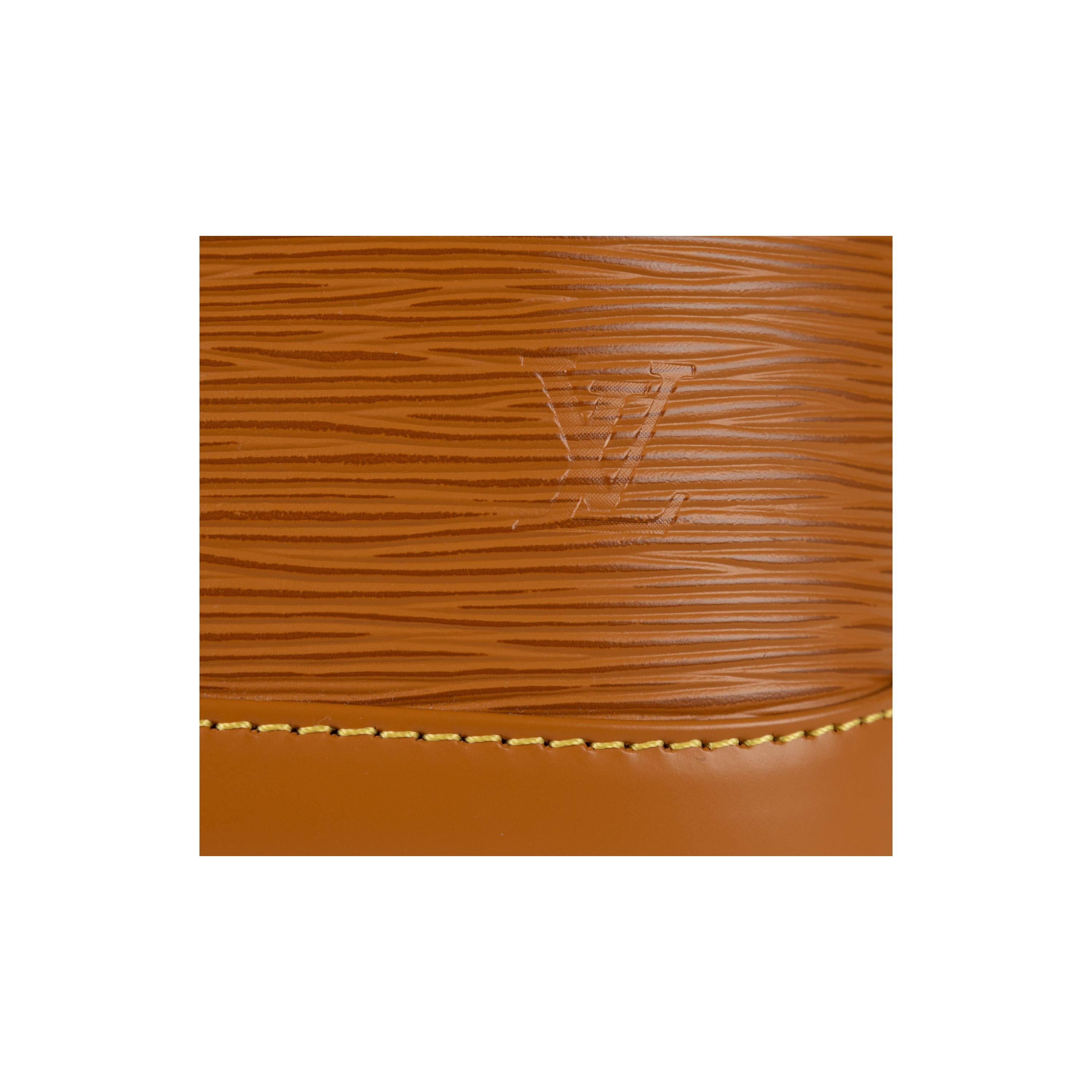 Louis Vuitton Epi Alma BB Handbag In Excellent Condition For Sale In Milano, IT