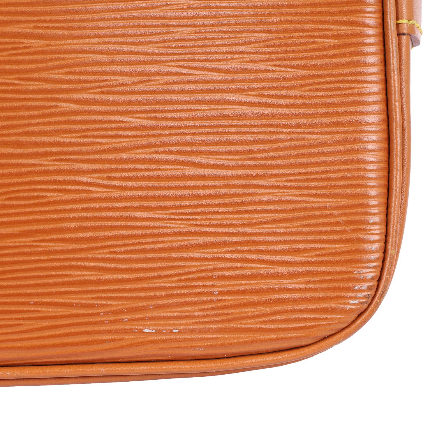 LOUIS VUITTON Epi Alma PM Cipango im Angebot 7