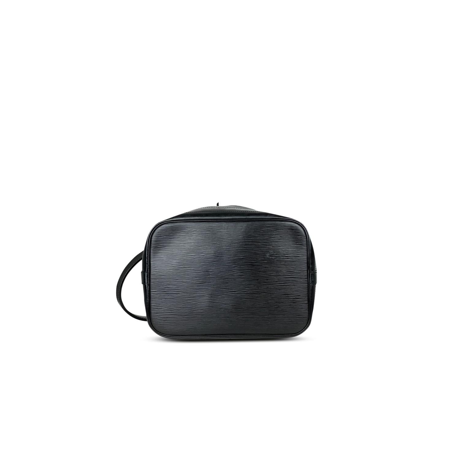 Louis Vuitton Epi Black Noé GM Shoulder Bag For Sale 7