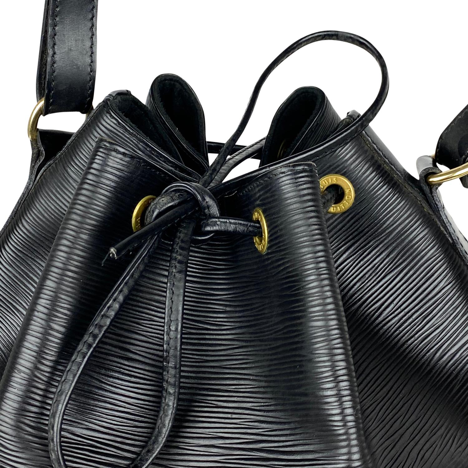 Louis Vuitton Epi Black Noé GM Shoulder Bag For Sale 2