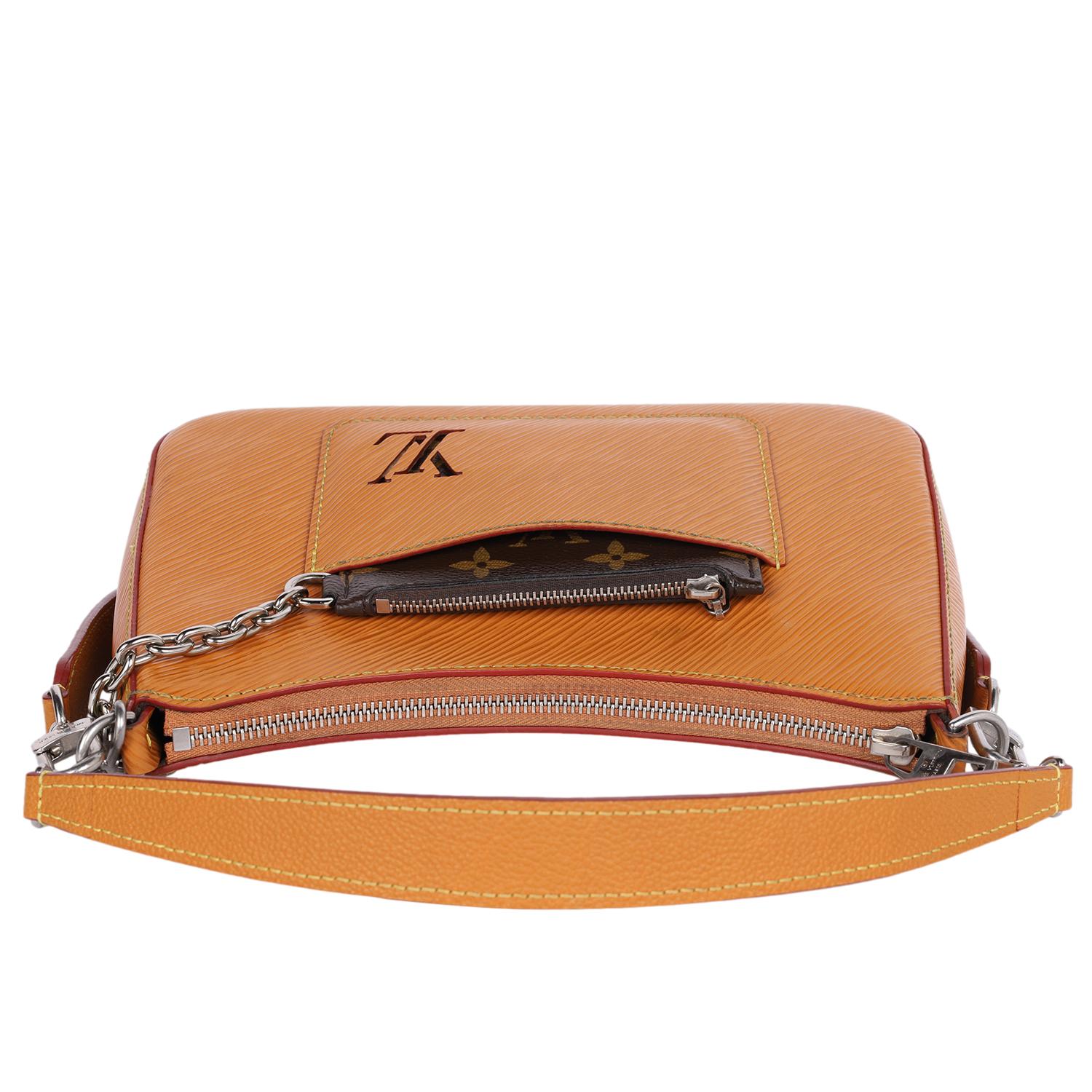LOUIS VUITTON Epi Cuir Marelle Or Miel en vente 7