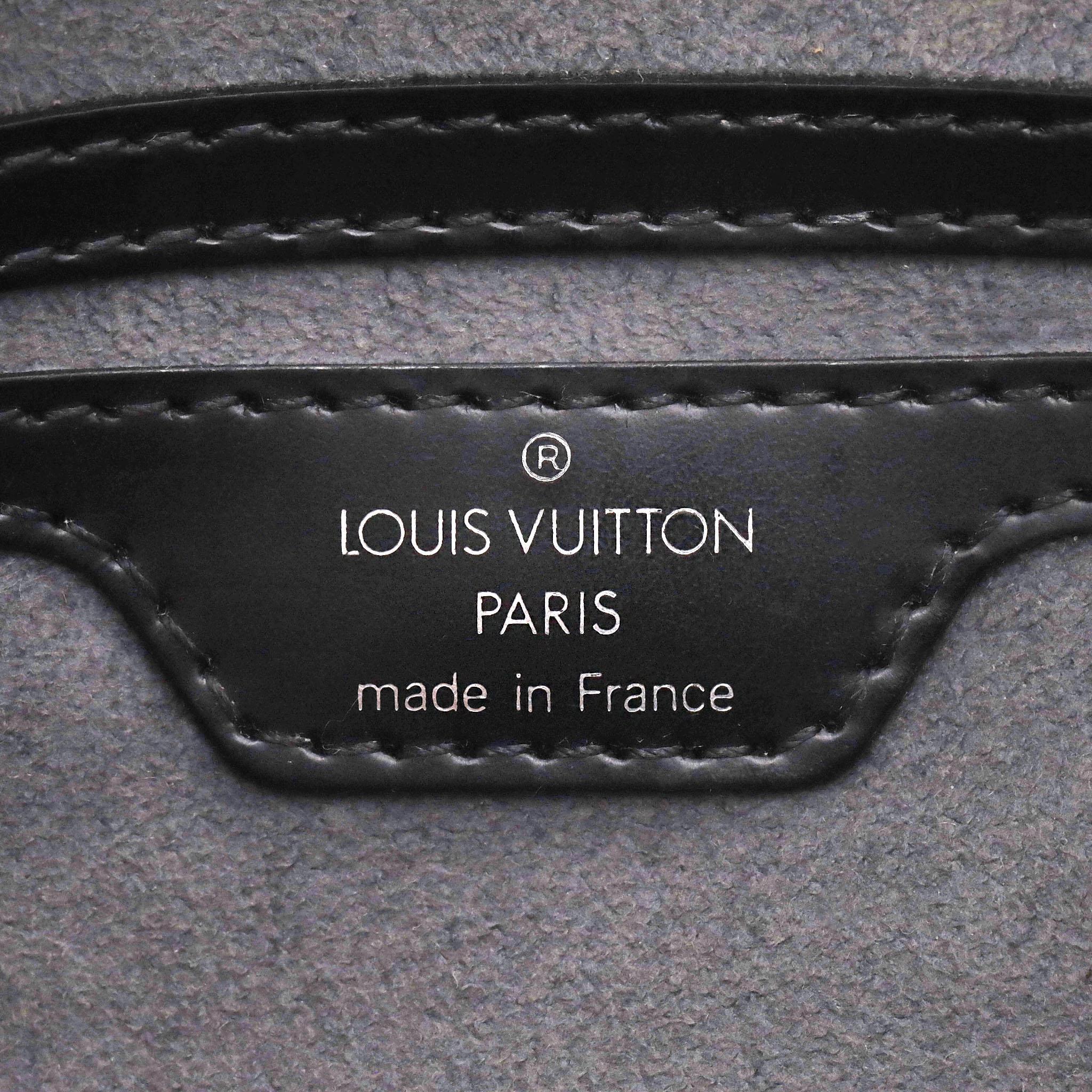 Louis Vuitton Epi Leather Medium Soufflot Handbag en vente 4