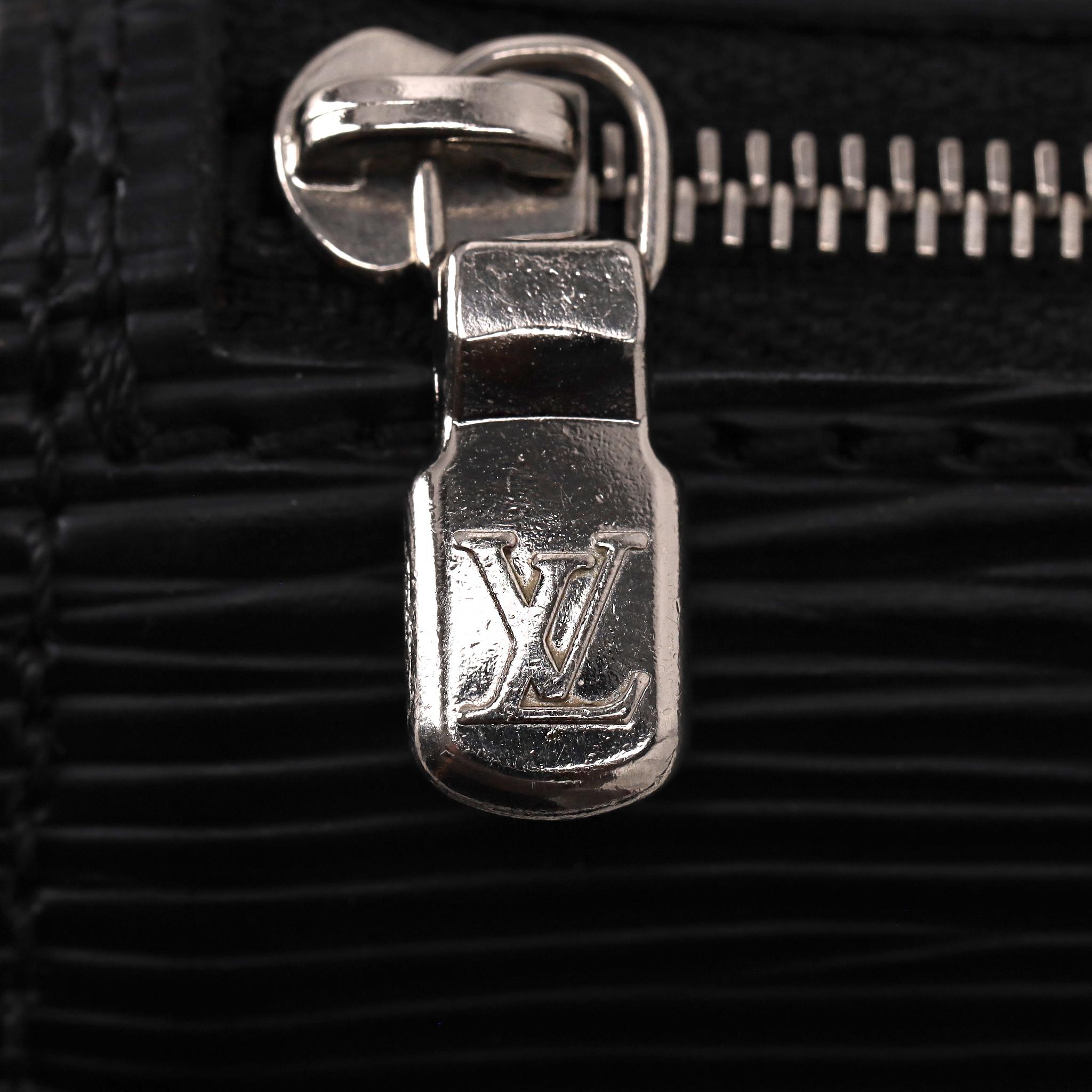 Louis Vuitton Epi Leather Mini Cylinder Papillon Pochette Bag For Sale 3