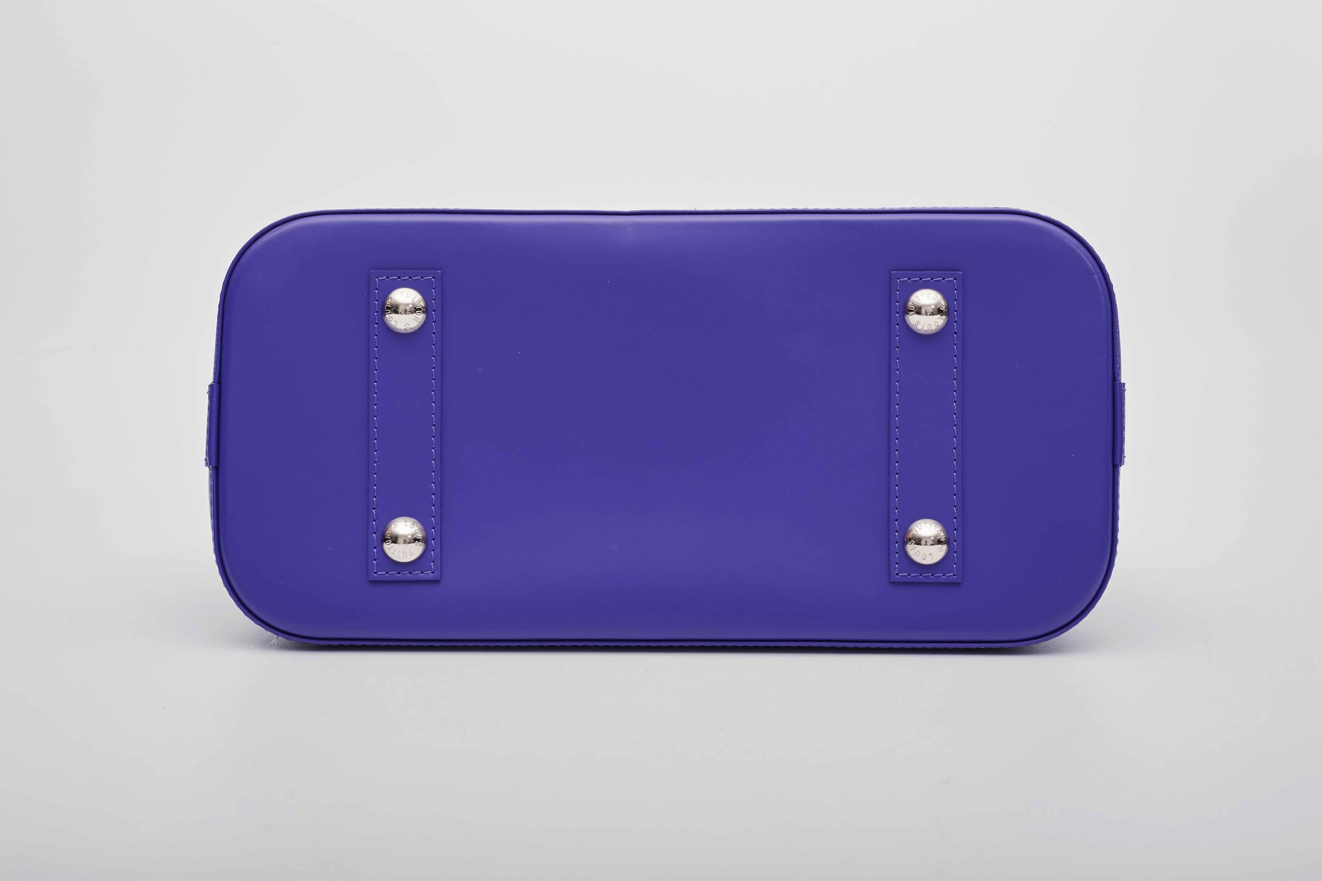 Women's Louis Vuitton Epi Leather Purple Alma PM For Sale