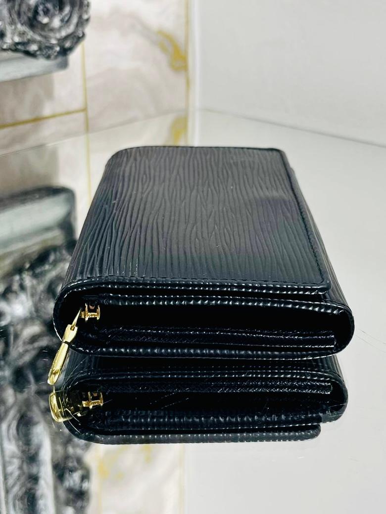 Women's or Men's Louis Vuitton Epi Leather Purse/Wallet