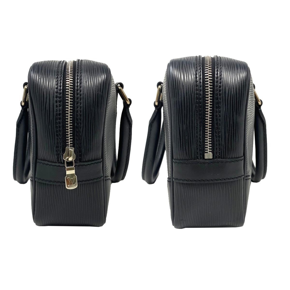 Louis Vuitton Epi Leather Vivienne Black Handbag  In Good Condition For Sale In Boca Raton, FL