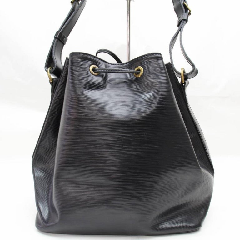 Louis Vuitton Epi Noir Petit Noe 867665 Black Leather Hobo Bag For Sale at 1stdibs