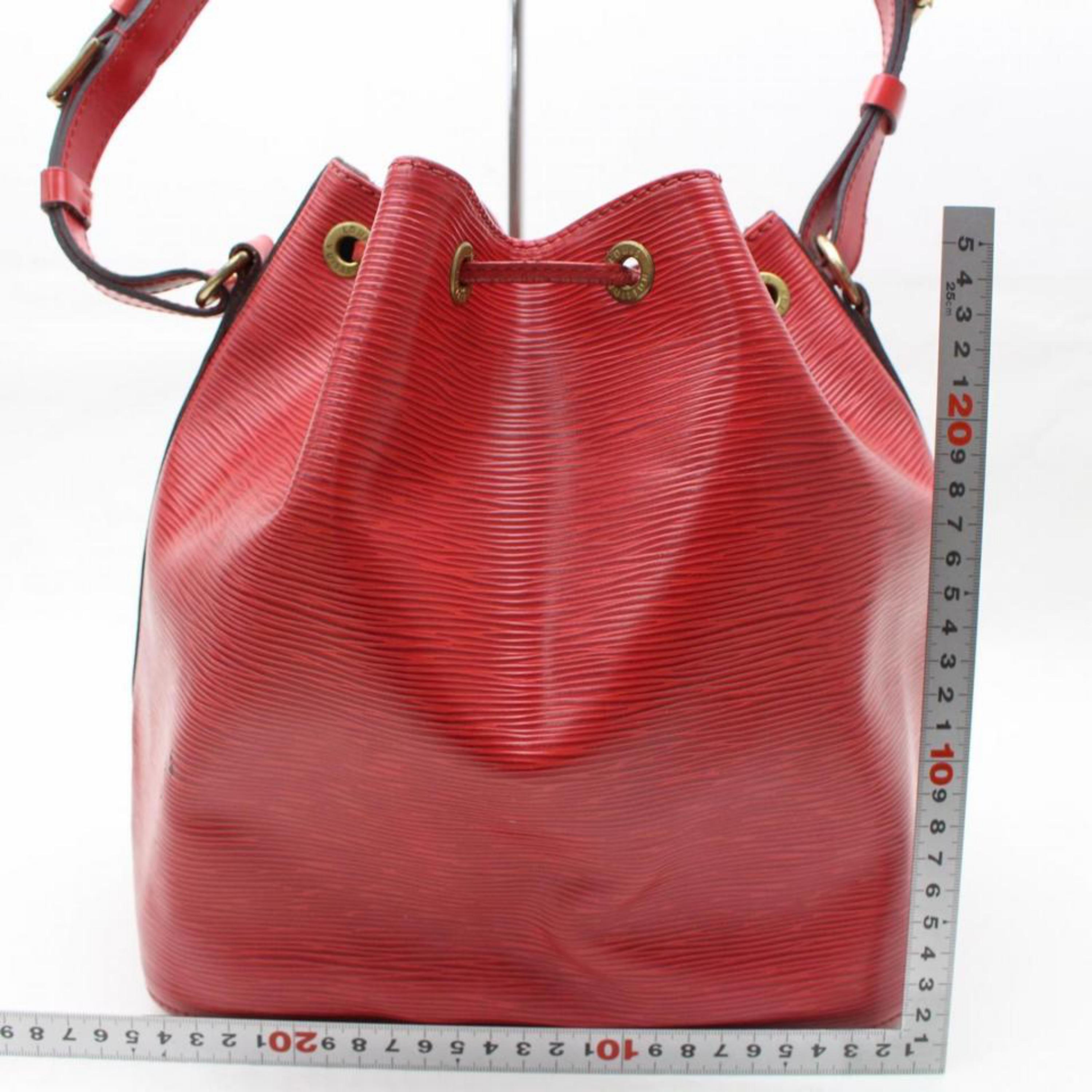 Louis Vuitton Epi Petit Noe Hobo 867986 Red Leather Shoulder Bag For Sale 2