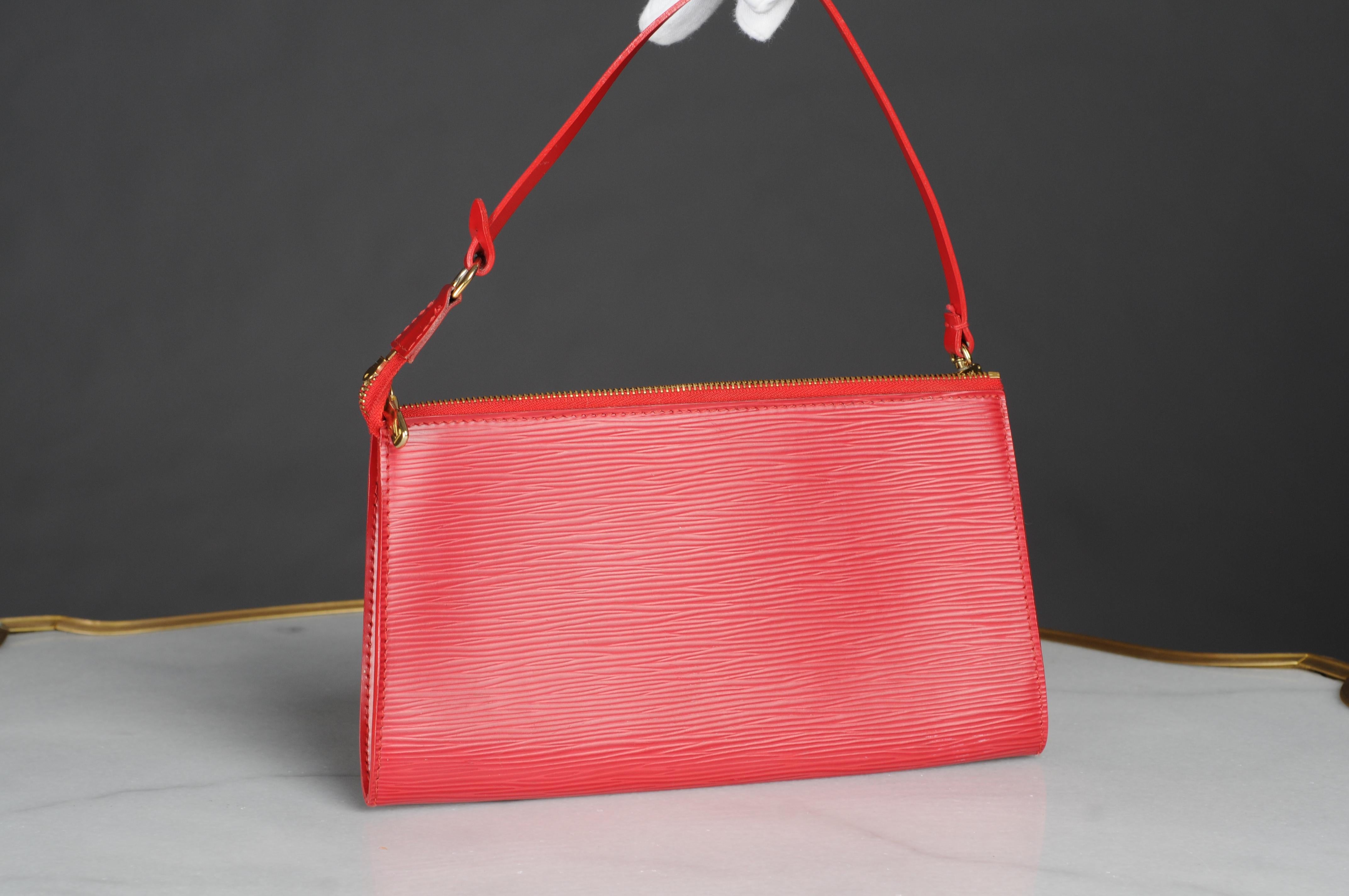Louis Vuitton Epi Rote Leder-Pochette-Clutch  im Angebot 9