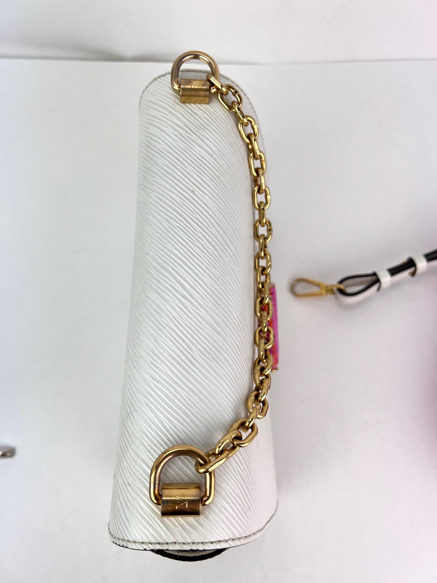 Louis Vuitton Epi White Twist MM Shoulder Bag 5