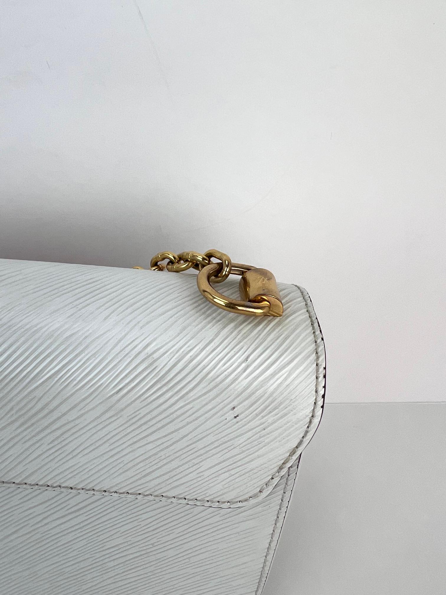 Louis Vuitton Epi White Twist MM Shoulder Bag 7