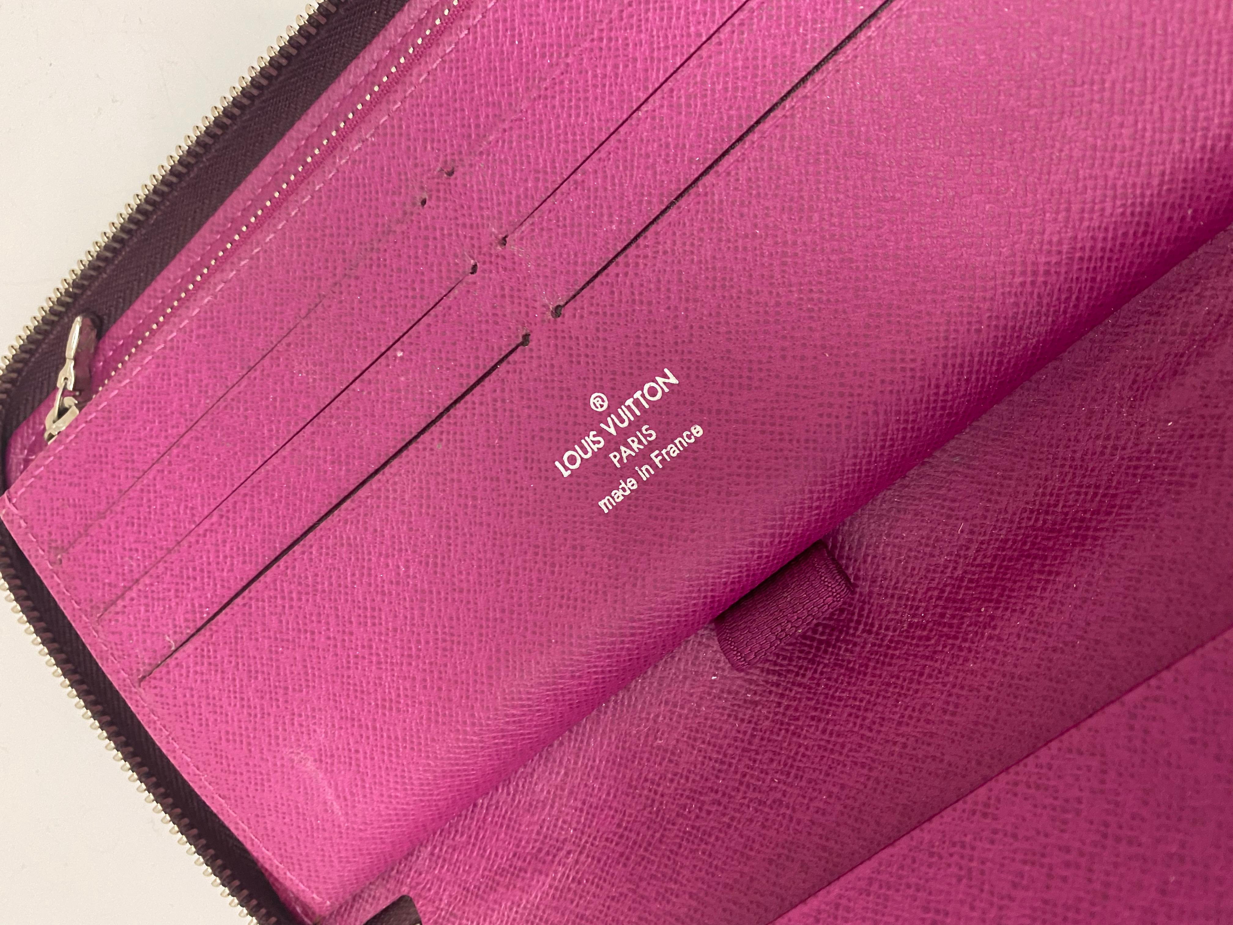 Louis Vuitton Epi Zippy Wallet For Sale 1