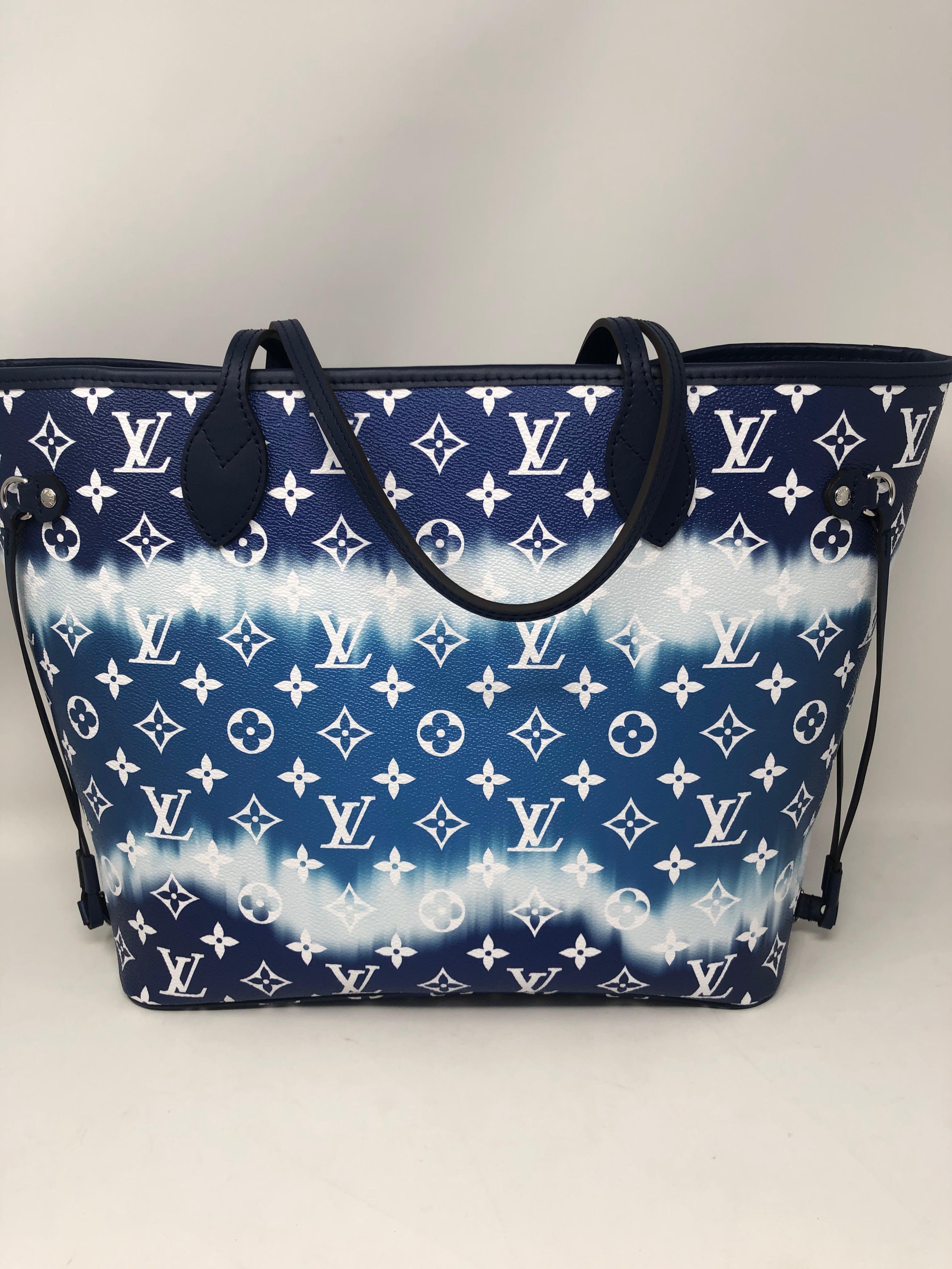 Women's or Men's Louis Vuitton Escale MM Bleu 