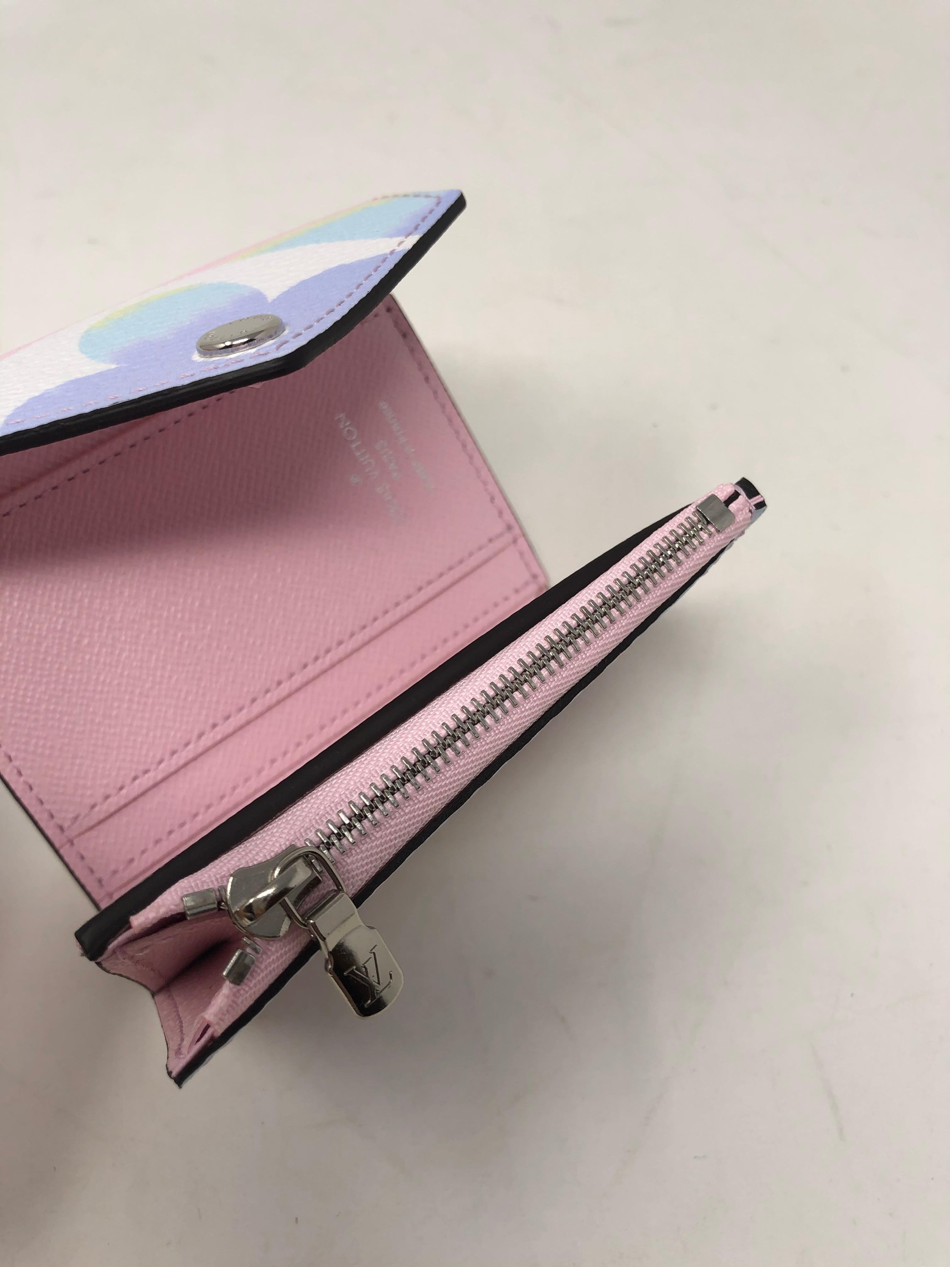 Louis Vuitton Escale Pink Zoe Wallet  In New Condition In Athens, GA