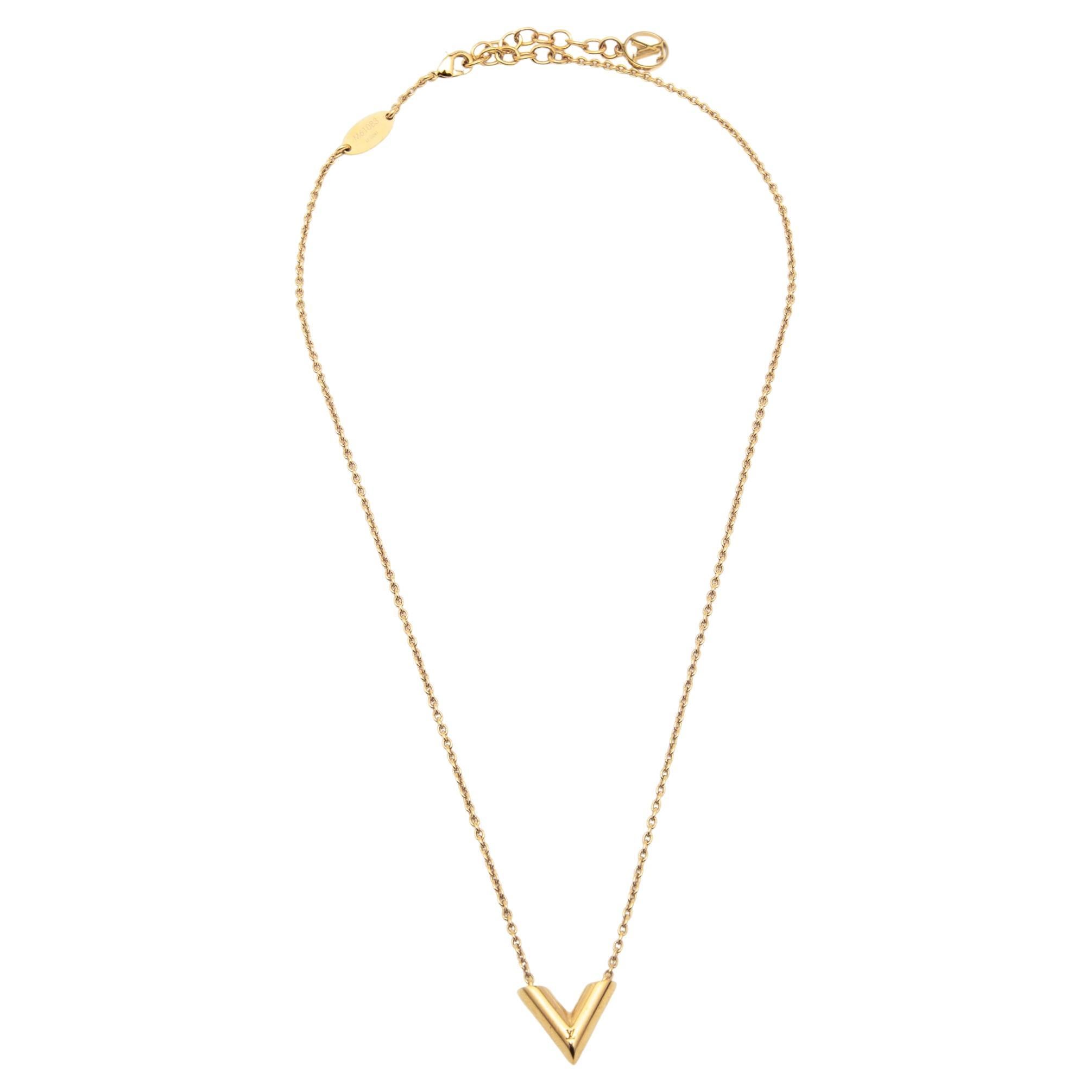 Essential v necklace Louis Vuitton Gold in Gold plated - 29963418