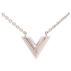 Louis Vuitton Essential V Necklace Silver