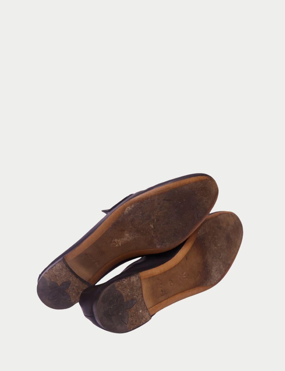 Louis Vuitton - UE 40 en Bueno estado para la venta en Amman, JO