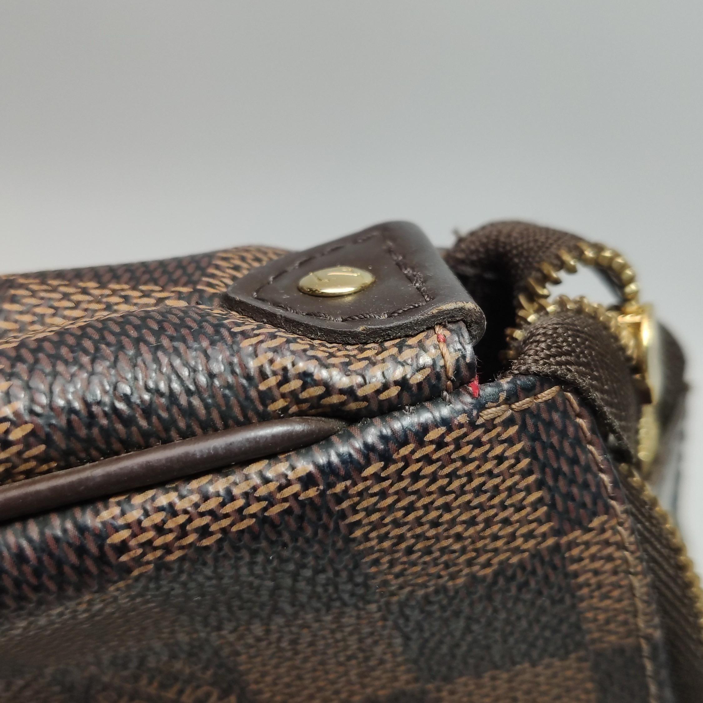 Louis Vuitton Eva Marrone Damier Ebene Borsa a tracolla Monogram con tracolla in vendita 12