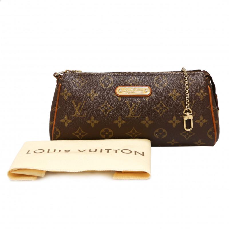Louis Vuitton clutch/ small bag for everyday use ! Delivered in its original Louis Vuitton dustbag.

Condition : good, the leather has a slight patina and the gilding is a little off on the jewelry (see on pictures)
Made in France
Collection :
