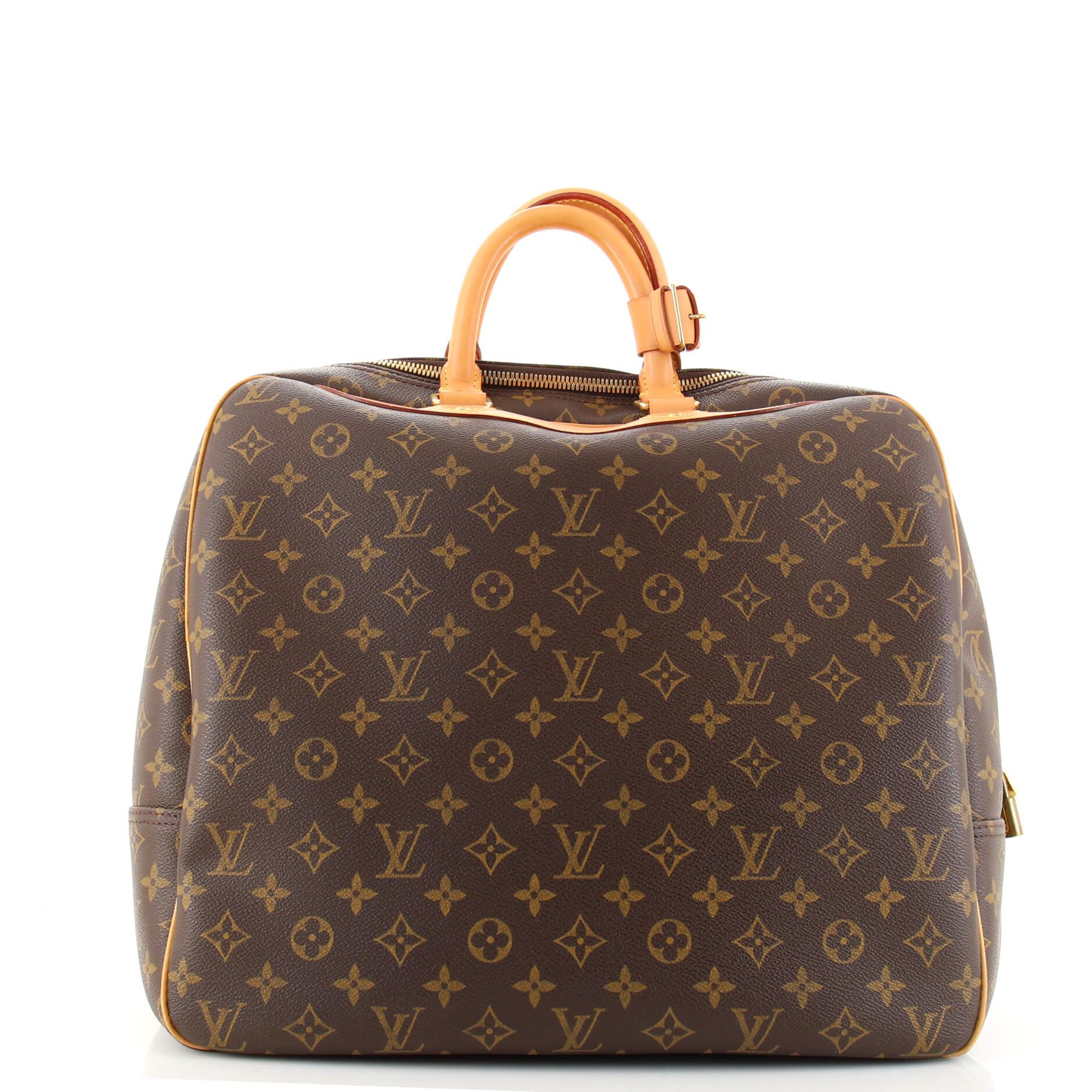Louis Vuitton Evasion Travel Bag Monogram Canvas MM In Good Condition In NY, NY
