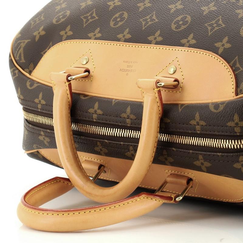Louis Vuitton Evasion Travel Bag Monogram Canvas MM  In Good Condition In NY, NY