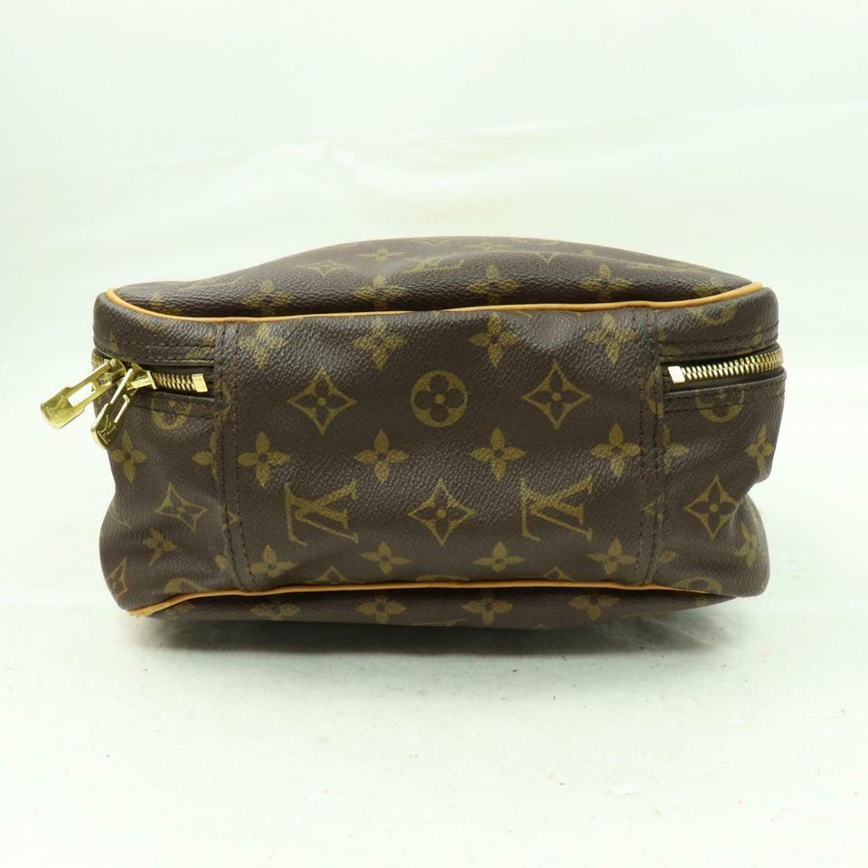 Louis Vuitton Excursion Monogram Sac Travel and Shoe Carrier 870438 Brown Coated In Good Condition For Sale In Dix hills, NY