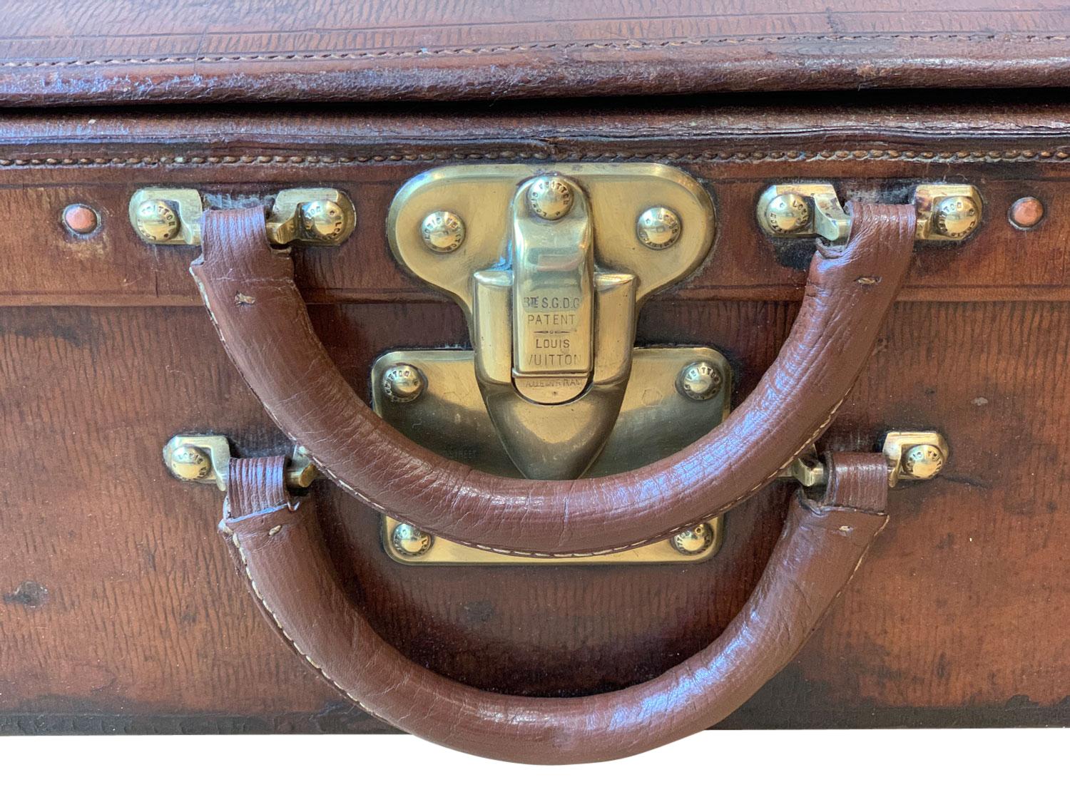 Louis Vuitton Expandable Suitcase, circa 1908 In Good Condition For Sale In Aspen, CO