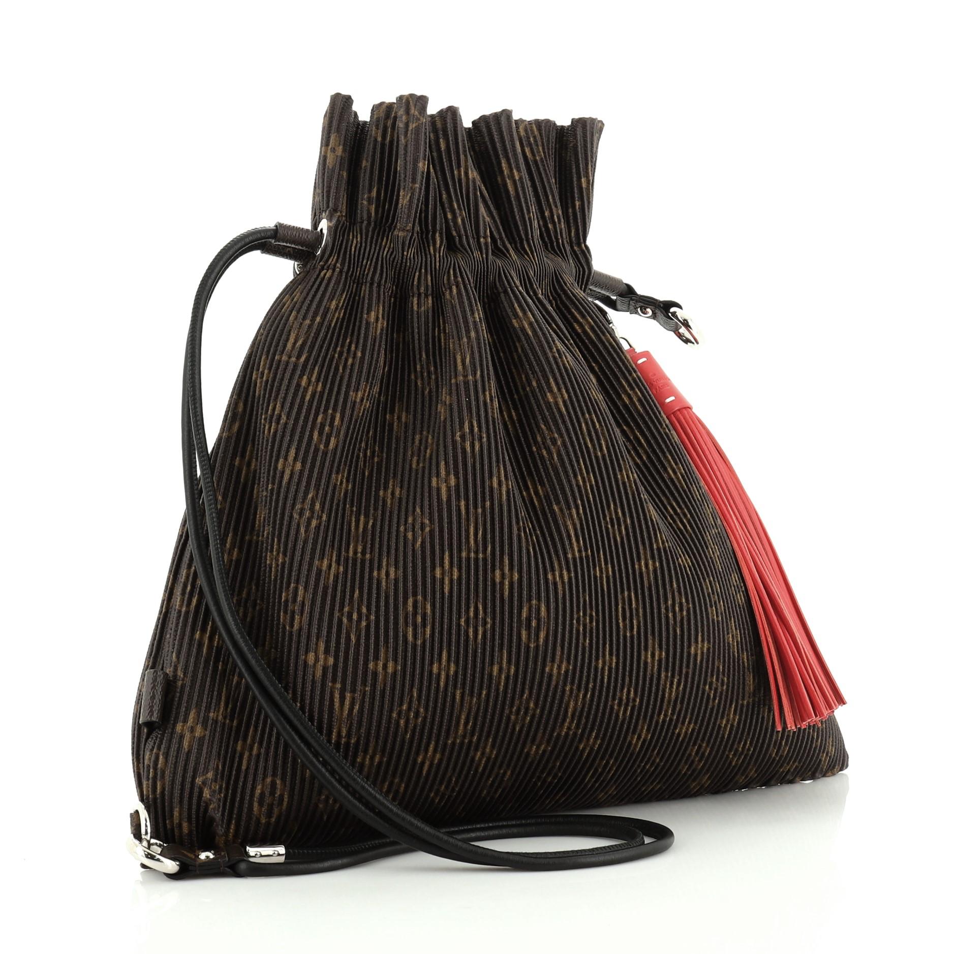 hobo explorer leather shoulder bag
