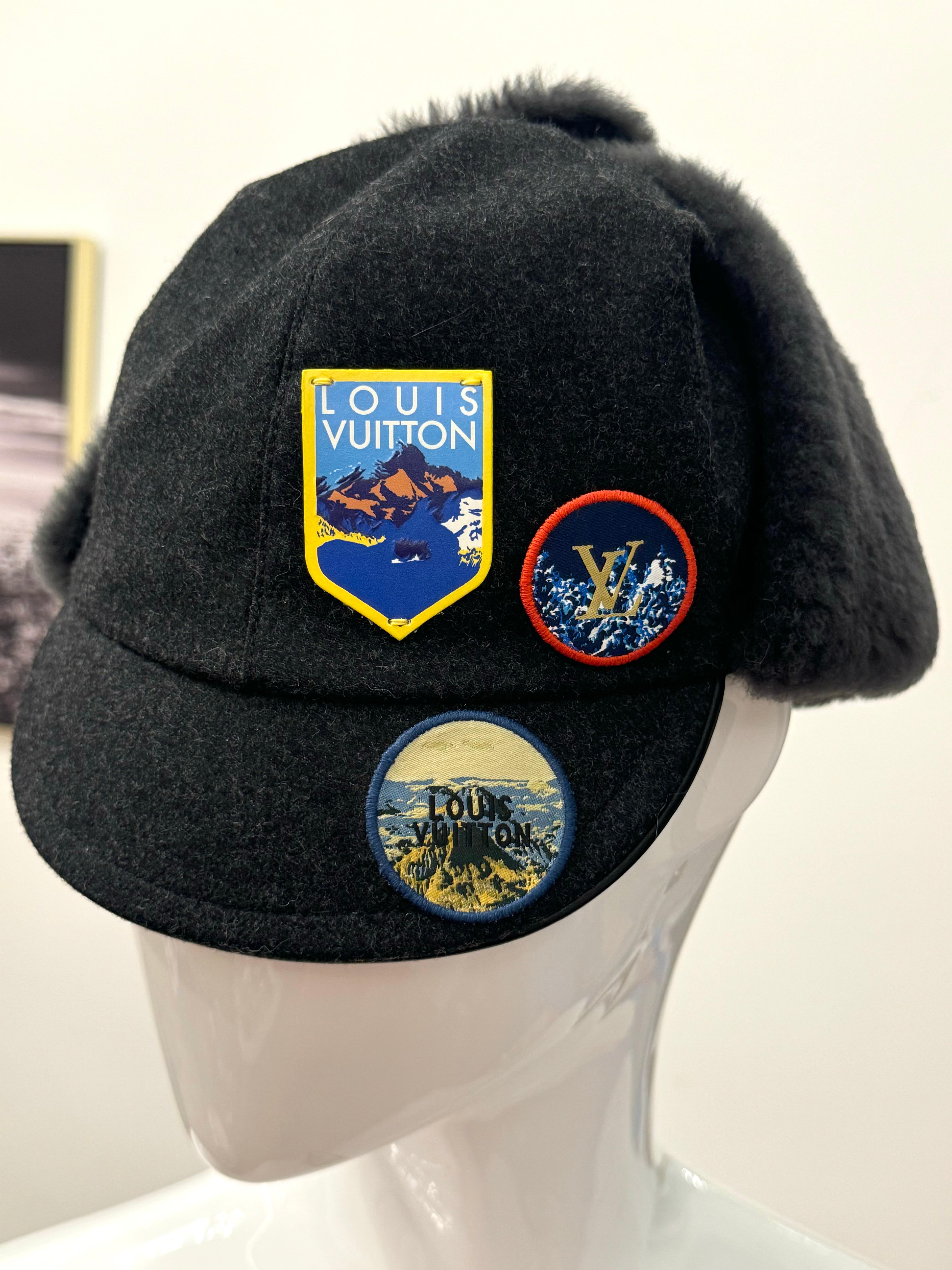 Louis Vuitton F/W 2018 limited edition Alpes shearling patch hat In New Condition For Sale In PARIS, FR