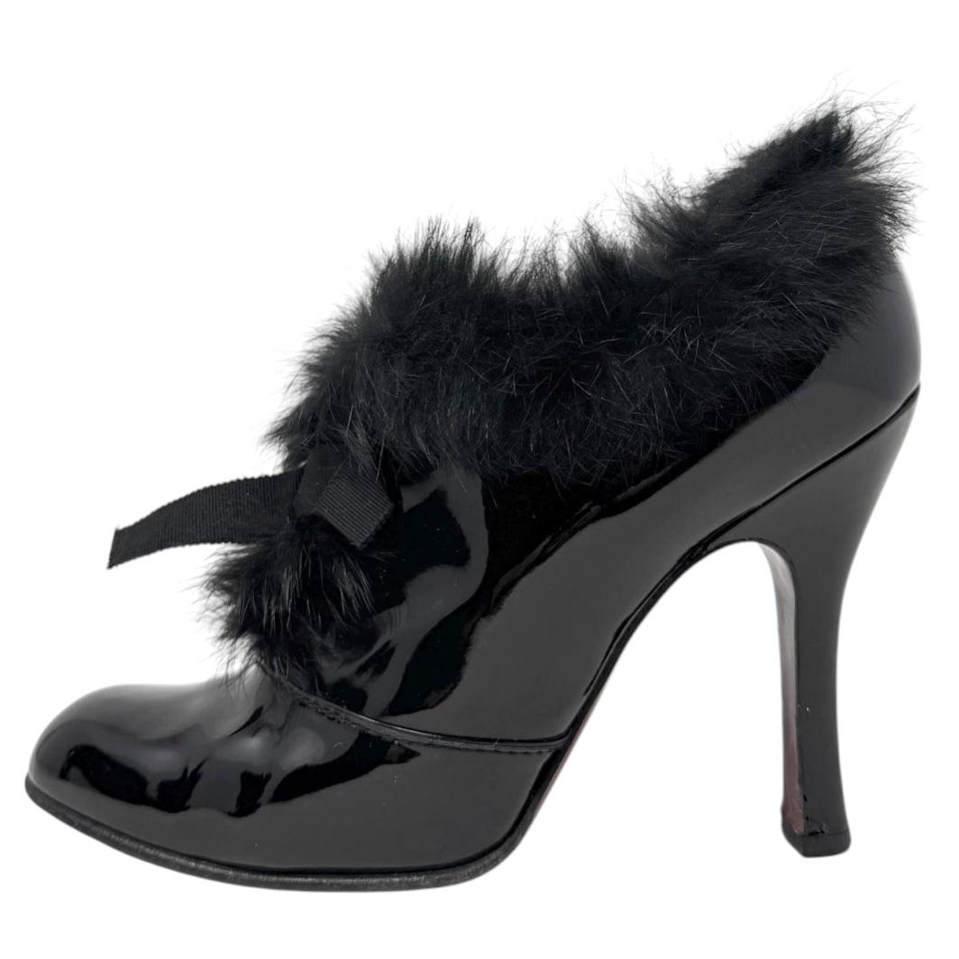 Louis Vuitton Fall 2004 Runway Black Patent Leather Fur Bow Boots Heels 40 For Sale