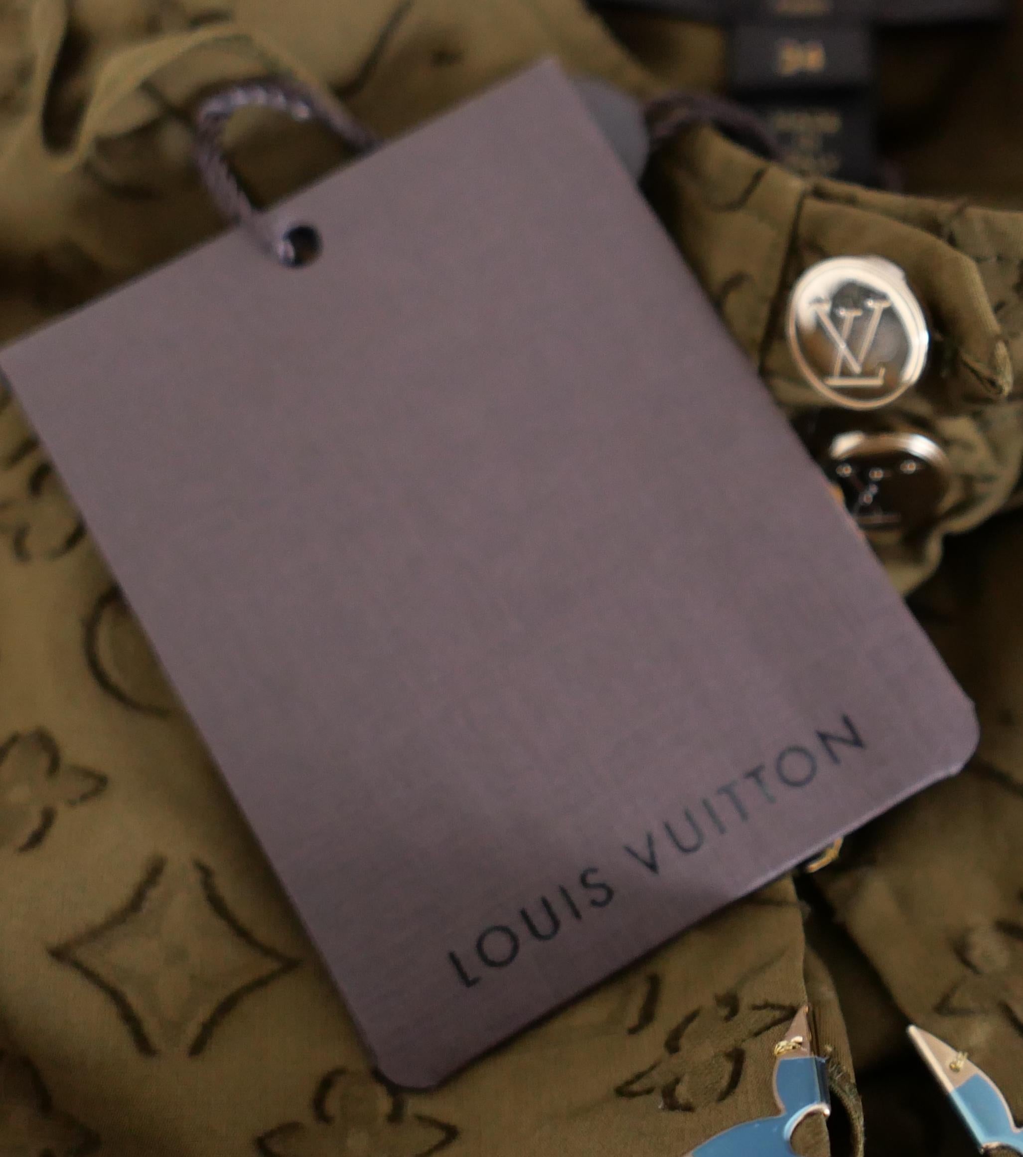 Chemisier kaki à bordure à volants monogramme Louis Vuitton, automne 2017 en vente 2