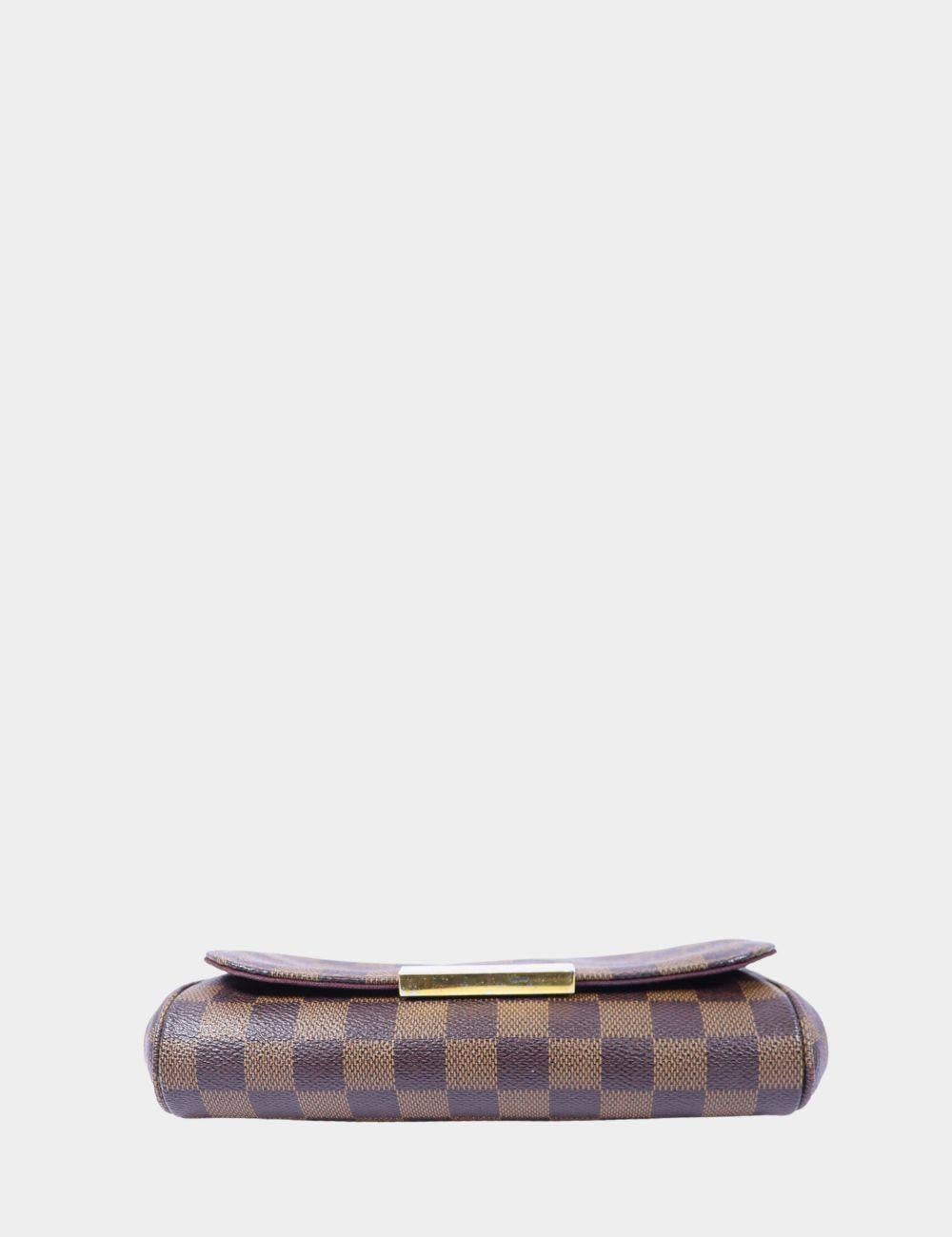 Louis Vuitton Favorite Crossbody Bag In Good Condition For Sale In Amman, JO