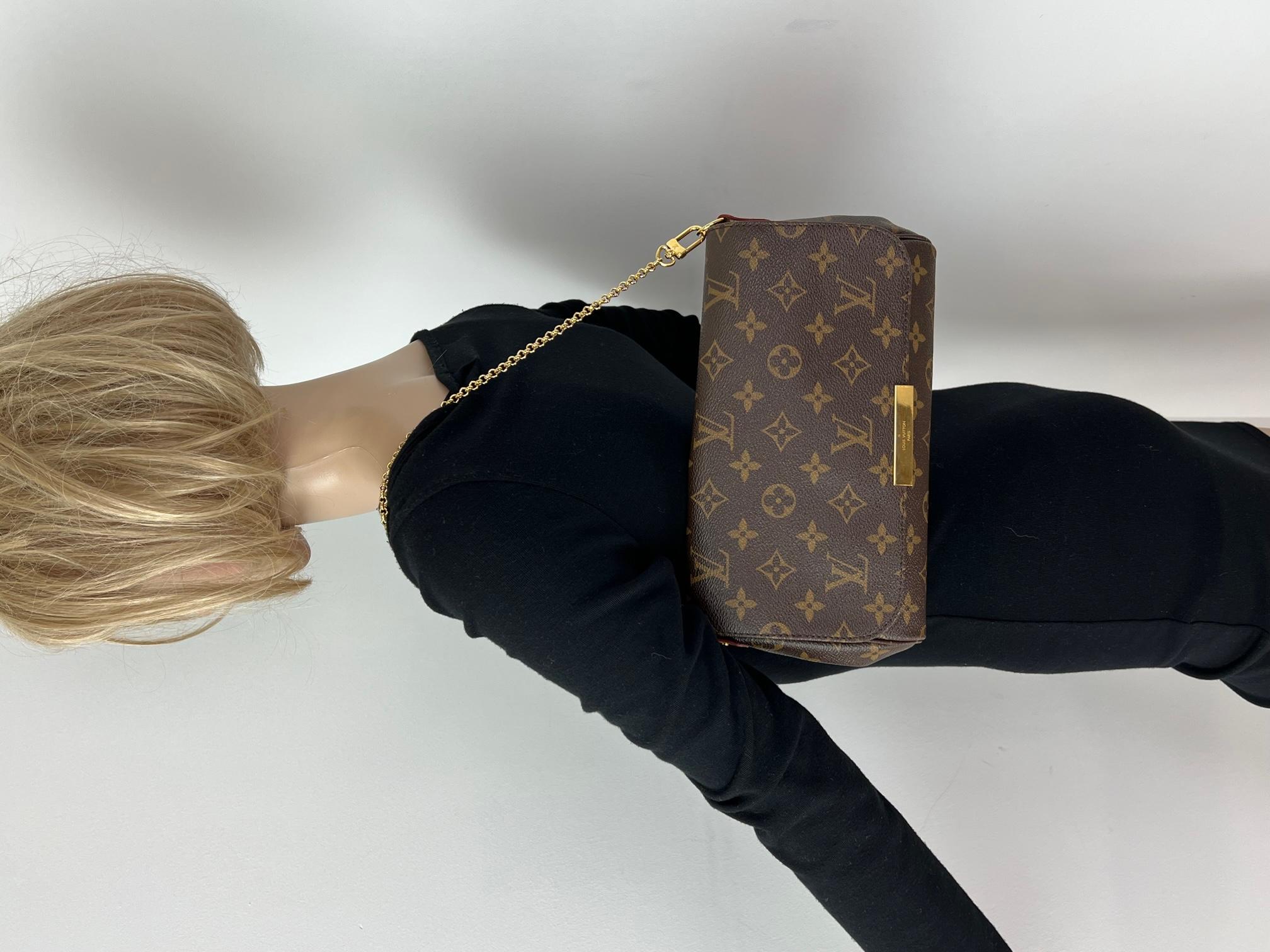 Louis Vuitton Favorite MM Monogram Canvas Clutch Purse Crossbody Hand Bag 1