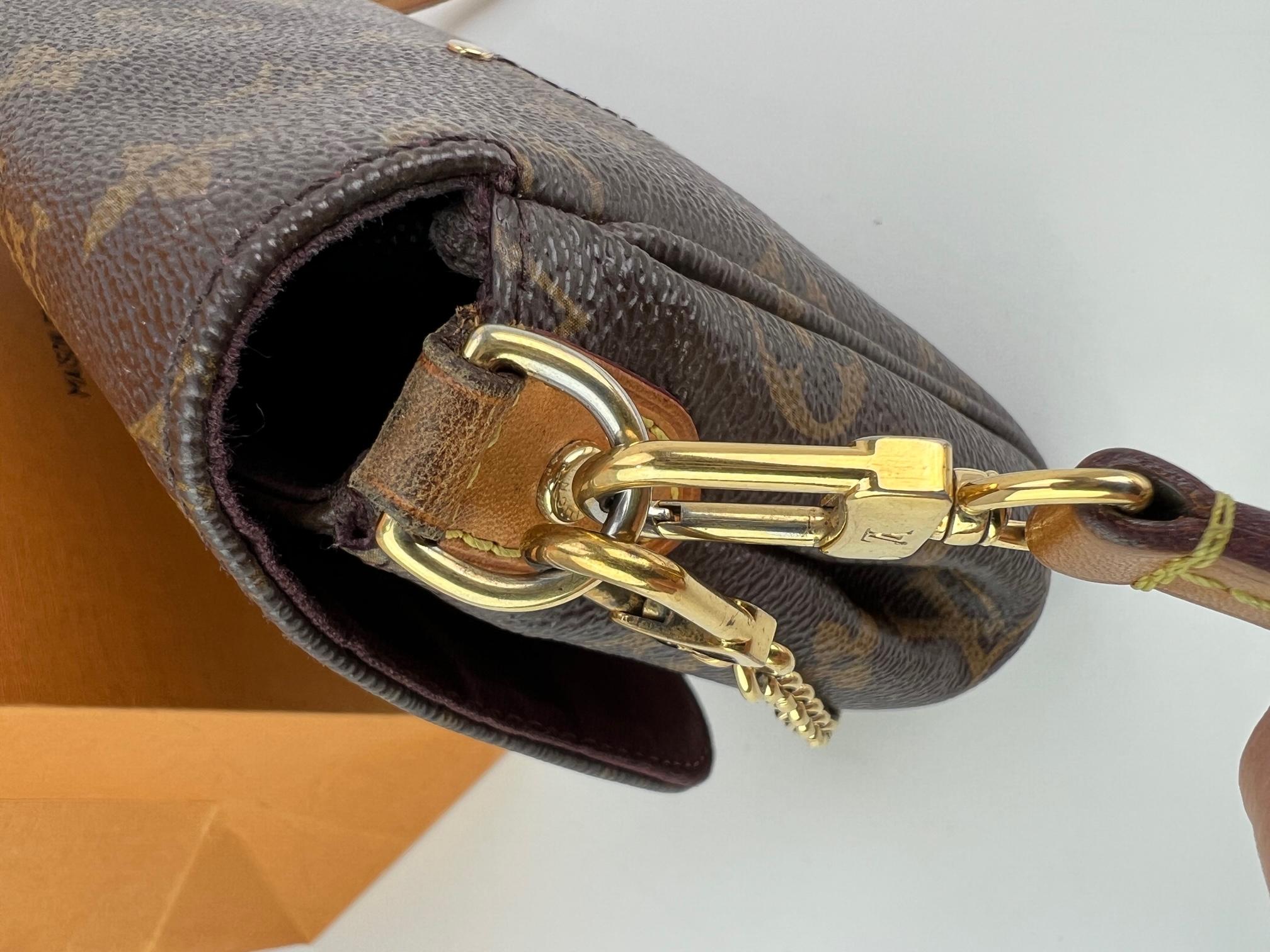 Louis Vuitton Favorite MM Monogram Crossbody Bag For Sale 10