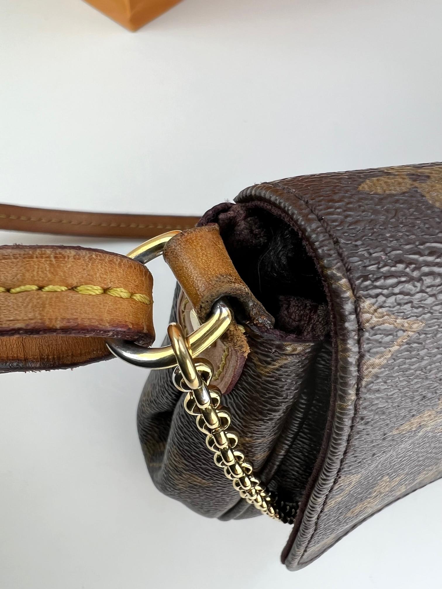 Louis Vuitton Favorite MM Monogram Crossbody Bag In Good Condition For Sale In Freehold, NJ