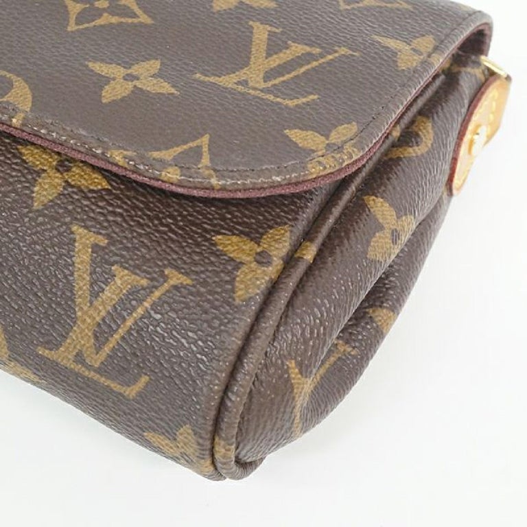 LOUIS VUITTON Favorite PM leather w shoulder strap Womens shoulder bag M40717 For Sale at 1stdibs