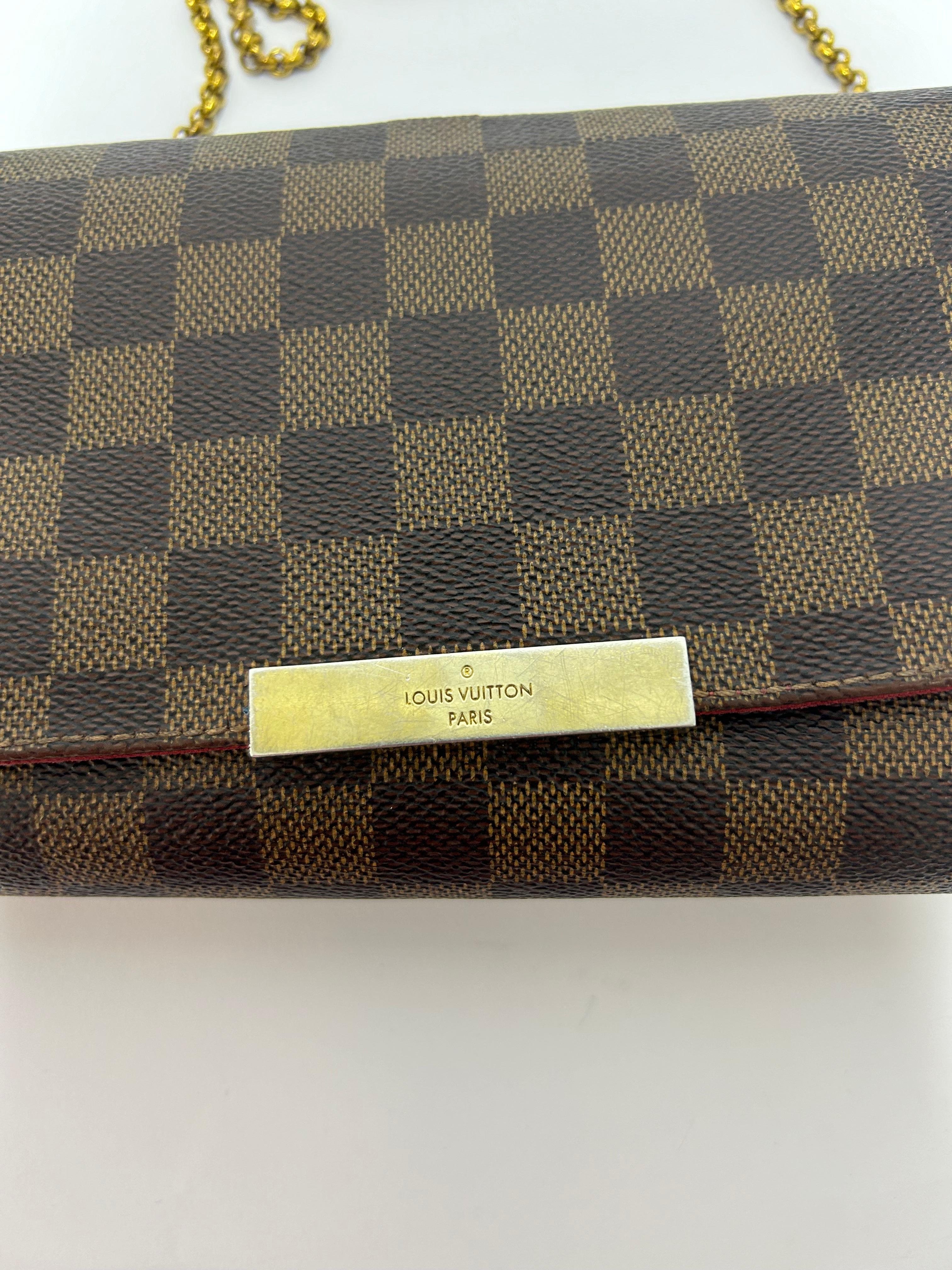 Louis Vuitton Favourite Umhängetasche im Angebot 5