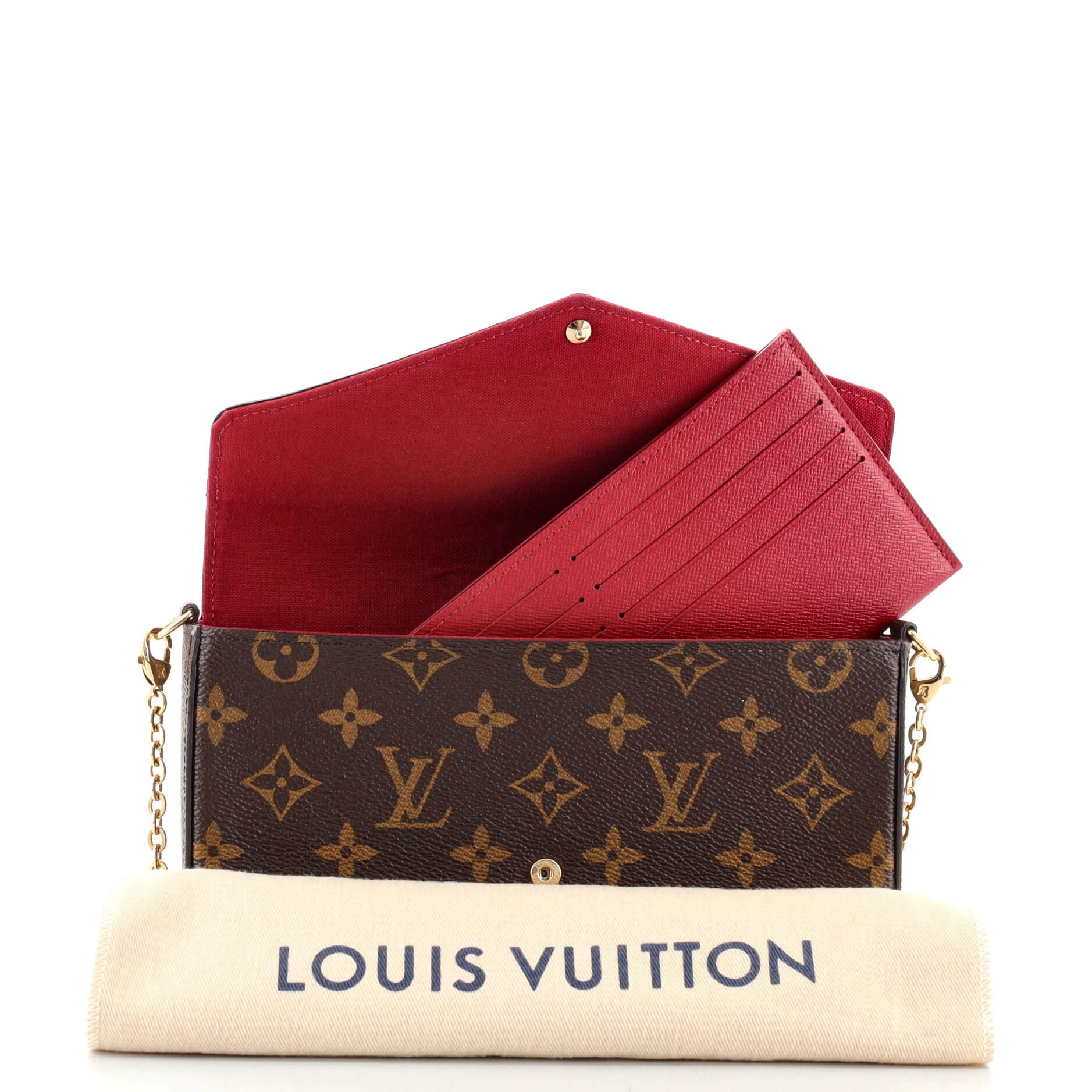 Condition: Good. Odor in interior. Creasing on exterior, bubbling underneath flap. Wear and marks underneath flap and in interior, scratches and tarnish on hardware.
Accessories: Card Holder, Dust Bag, With Strap
Measurements: Height 5