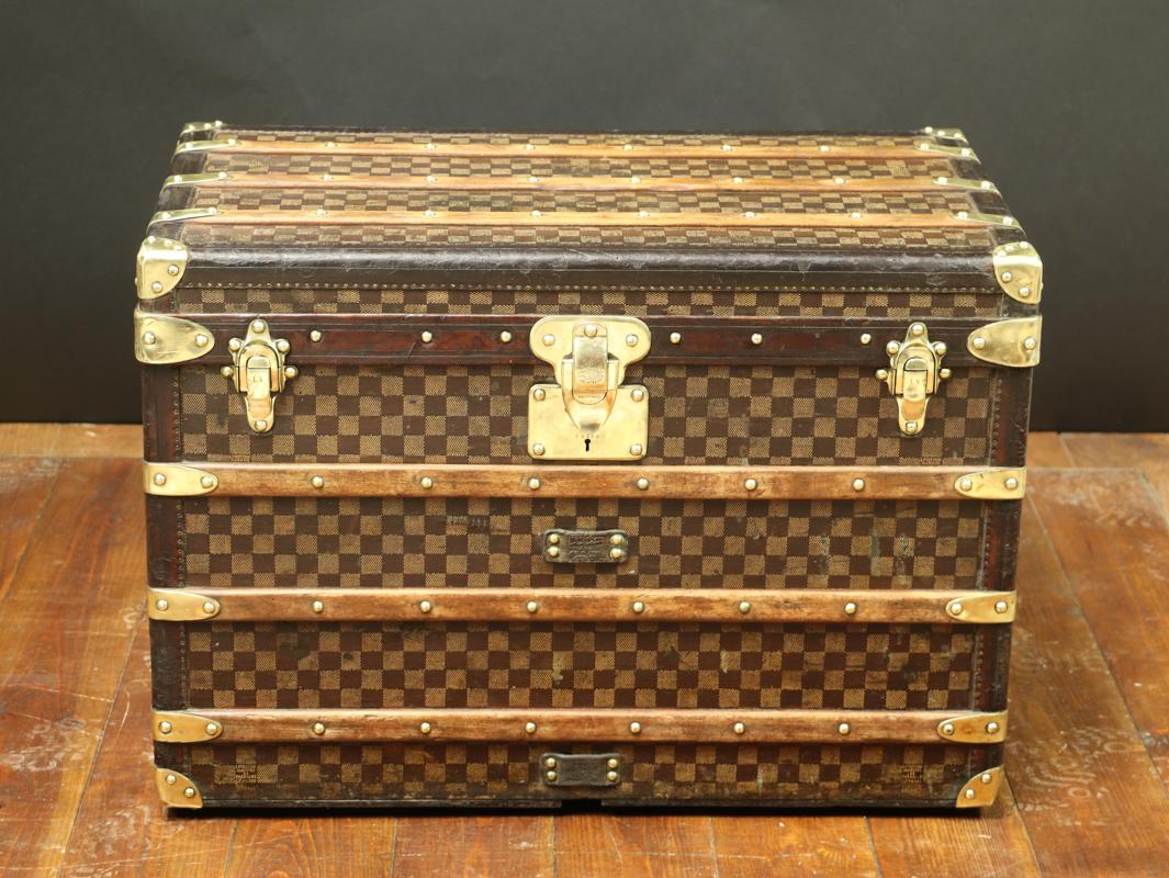 Louis Vuitton, Damier-Truhe, erste Serie, 1880er-Jahre (Französisch)