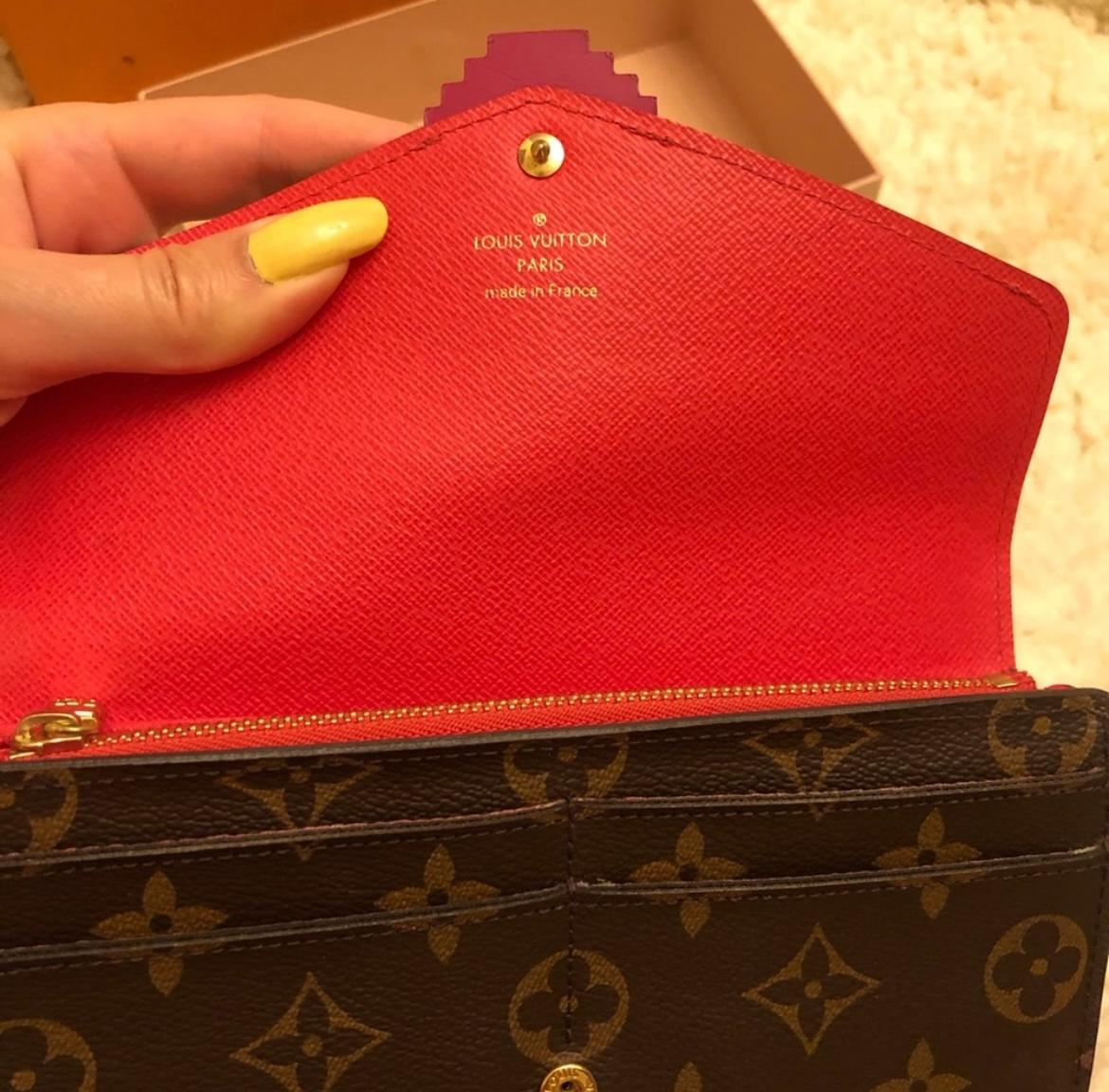 Louis Vuitton Flamingo Monogram Totem Sarah Wallet For Sale 1