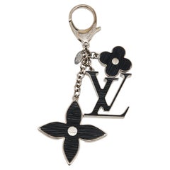 At Auction: Louis Vuitton, Louis Vuitton - LV - Fleur de Monogram
