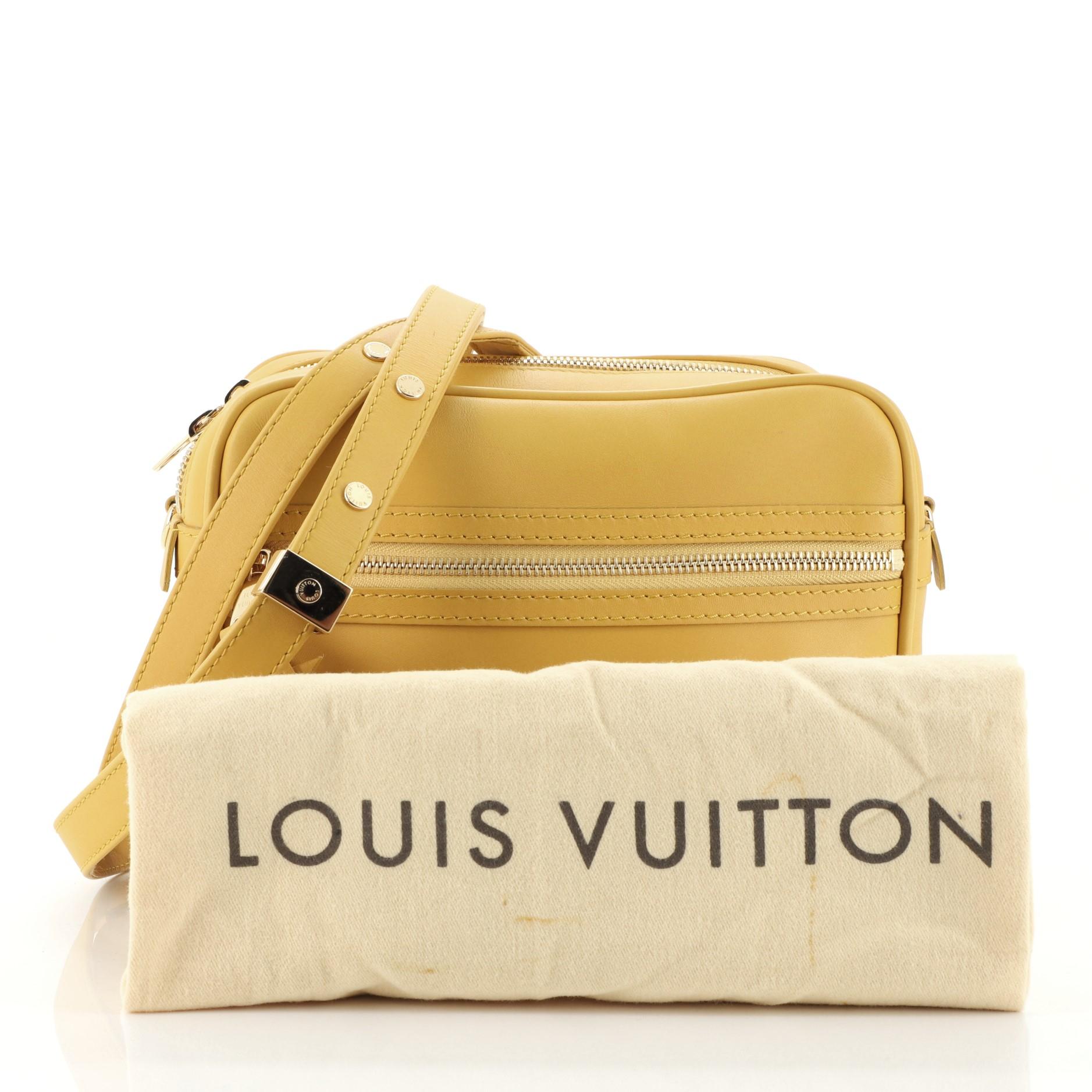 Flight Bag Louis Vuitton - For Sale on 1stDibs